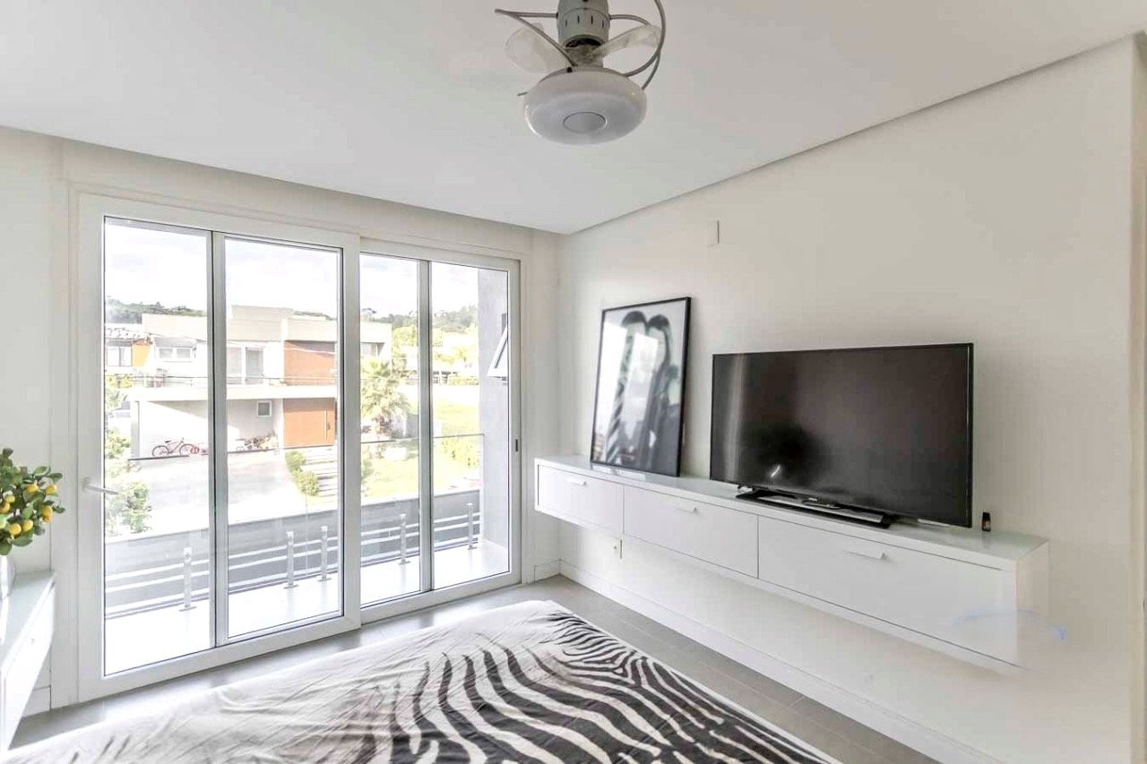 R$ 2.495.000 - ALPHAVILLE TOSCANA - CASA - 309M2 - 3 DORM - 2 SU&Iacute;TES - INFRA - 4 VAGAS Estrada das Três Meninas Porto Alegre - 