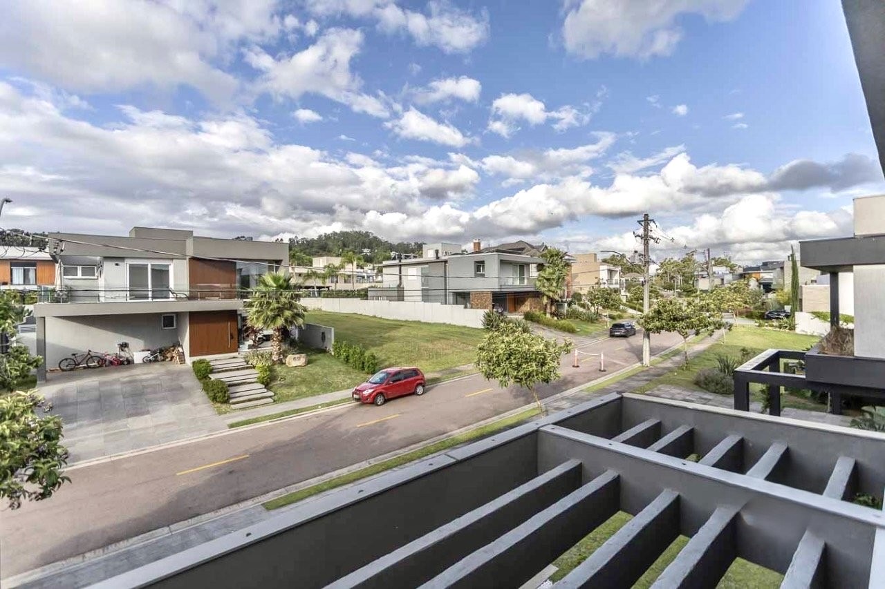 R$ 2.495.000 - ALPHAVILLE TOSCANA - CASA - 309M2 - 3 DORM - 2 SU&Iacute;TES - INFRA - 4 VAGAS Estrada das Três Meninas Porto Alegre - 