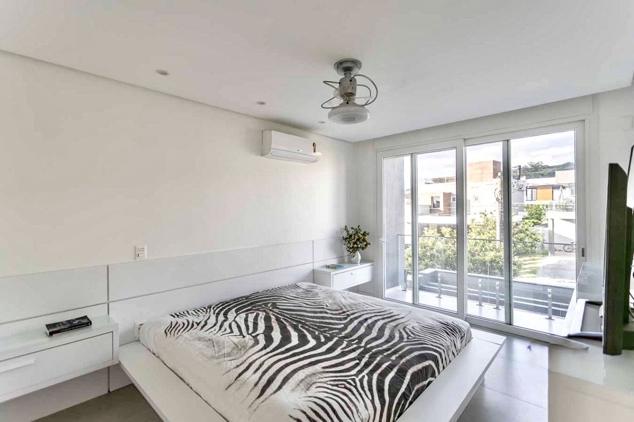 R$ 2.495.000 - ALPHAVILLE TOSCANA - CASA - 309M2 - 3 DORM - 2 SU&Iacute;TES - INFRA - 4 VAGAS Estrada das Três Meninas Porto Alegre - 