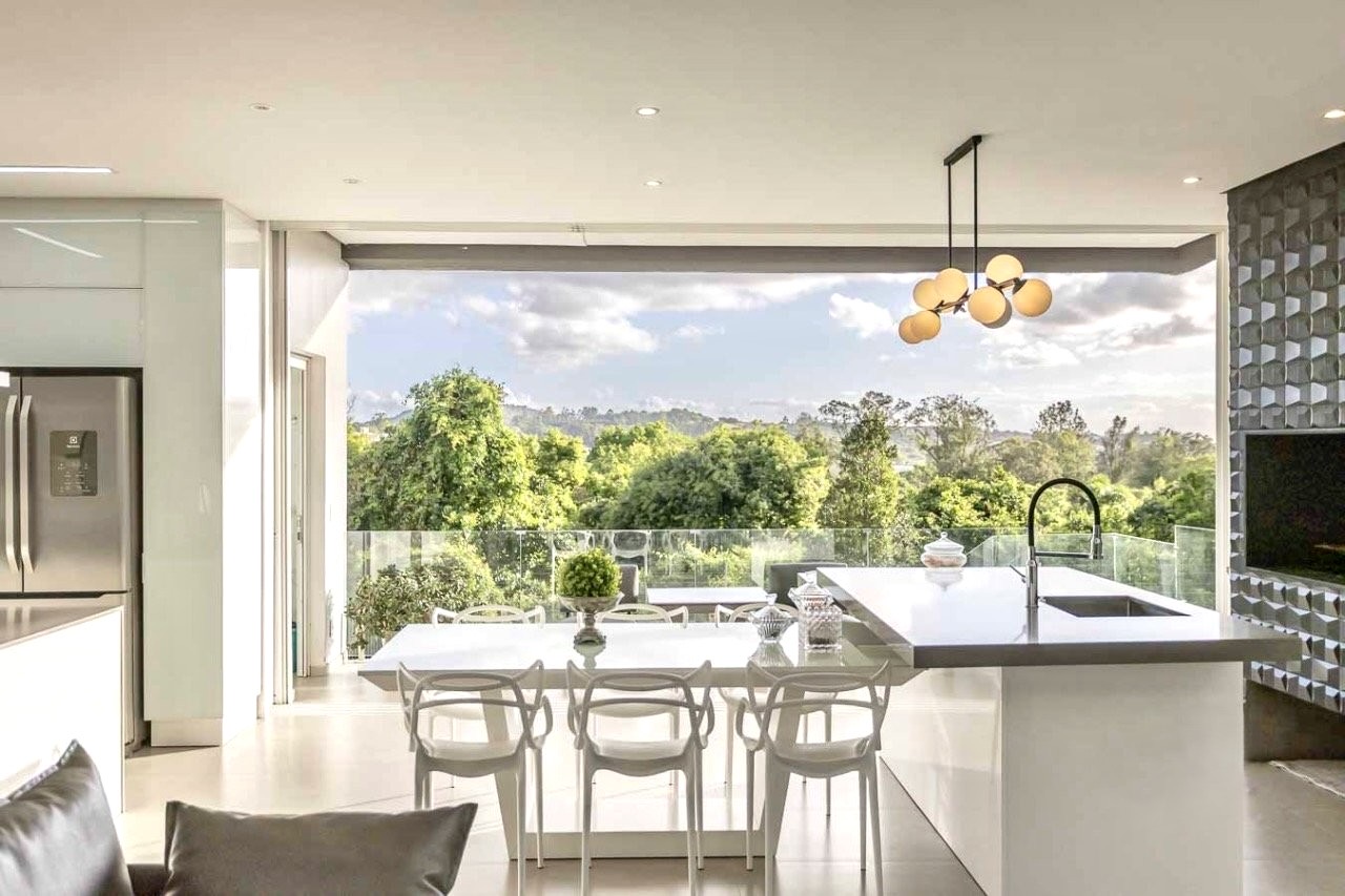 R$ 2.495.000 - ALPHAVILLE TOSCANA - CASA - 309M2 - 3 DORM - 2 SU&Iacute;TES - INFRA - 4 VAGAS Estrada das Três Meninas Porto Alegre - 