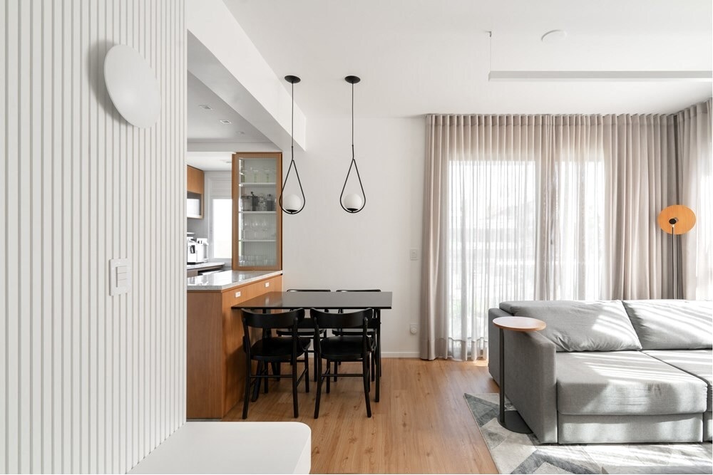 R$ 795.000 - LINDO APARTAMENTO - MOBILIADO - SACADA - 67M2 - 2 DORM - SU&Iacute;TE - 1 VAGA Avenida Brasília Porto Alegre - 