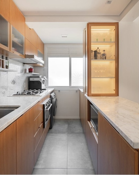 R$ 795.000 - LINDO APARTAMENTO - MOBILIADO - SACADA - 67M2 - 2 DORM - SU&Iacute;TE - 1 VAGA Avenida Brasília Porto Alegre - 