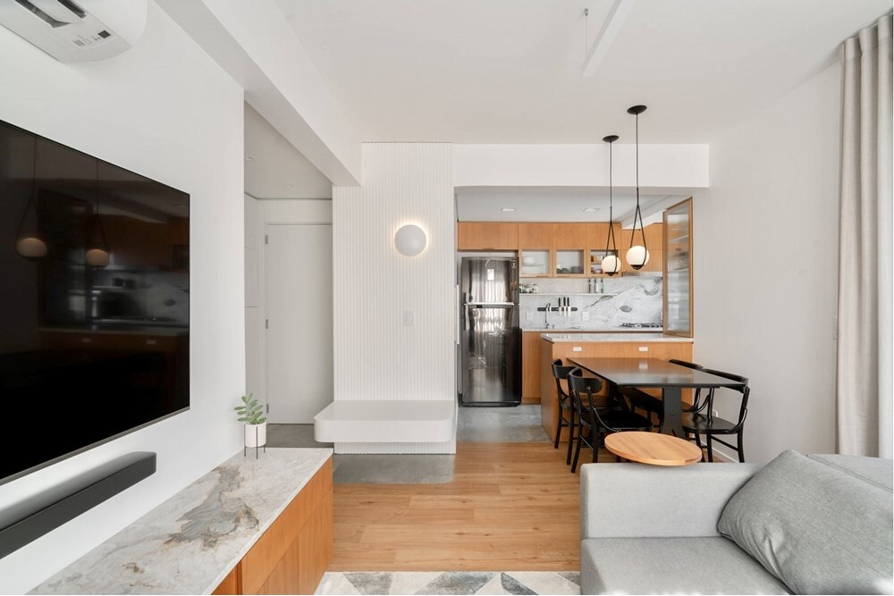 R$ 795.000 - LINDO APARTAMENTO - MOBILIADO - SACADA - 67M2 - 2 DORM - SU&Iacute;TE - 1 VAGA Avenida Brasília Porto Alegre - 