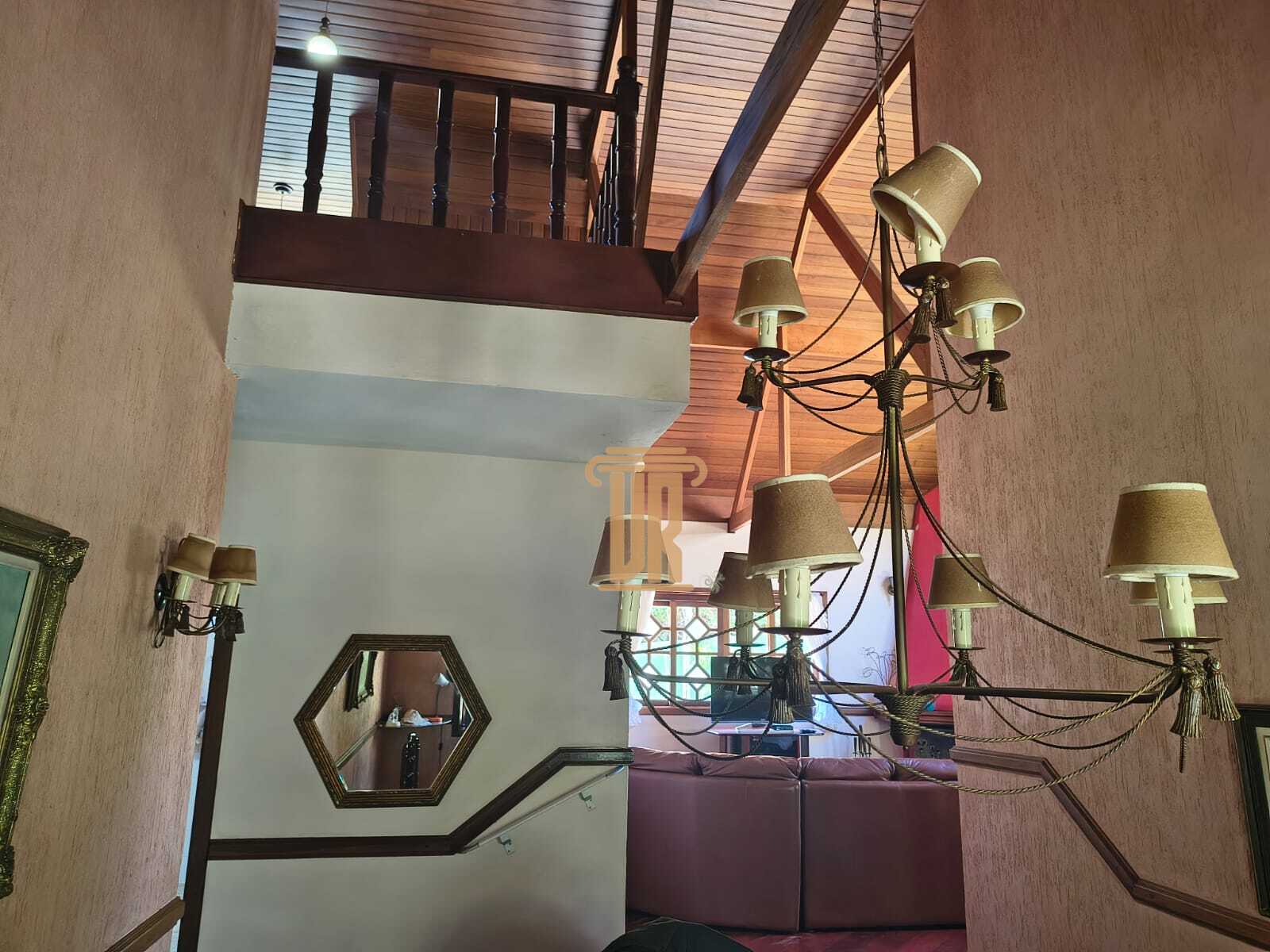 Casa &agrave; venda em Campos do Jord&atilde;o! Excelente oportunidade  Campos do Jordão - 