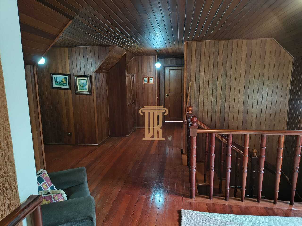 Casa &agrave; venda em Campos do Jord&atilde;o! Excelente oportunidade  Campos do Jordão - 