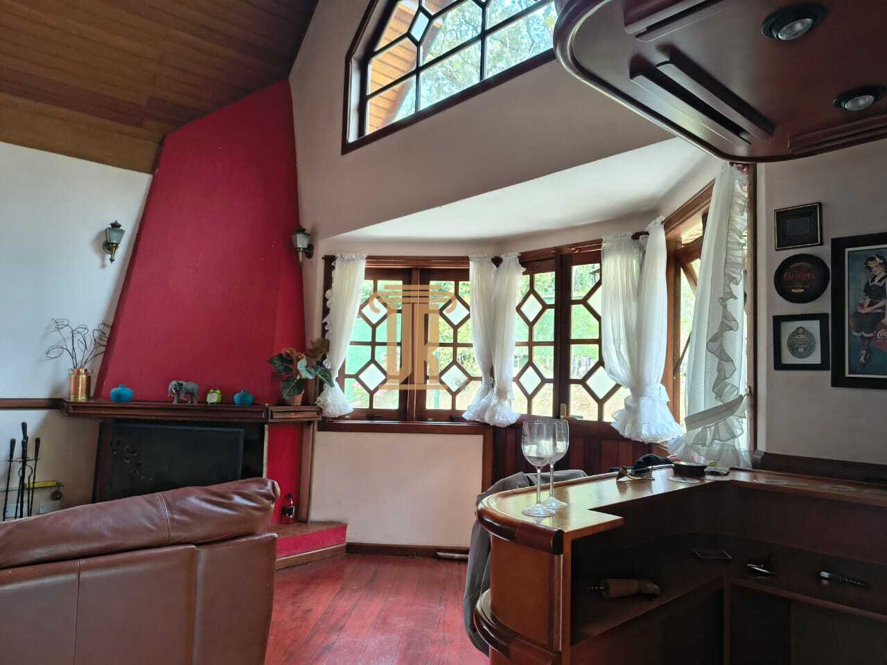 Casa &agrave; venda em Campos do Jord&atilde;o! Excelente oportunidade  Campos do Jordão - 