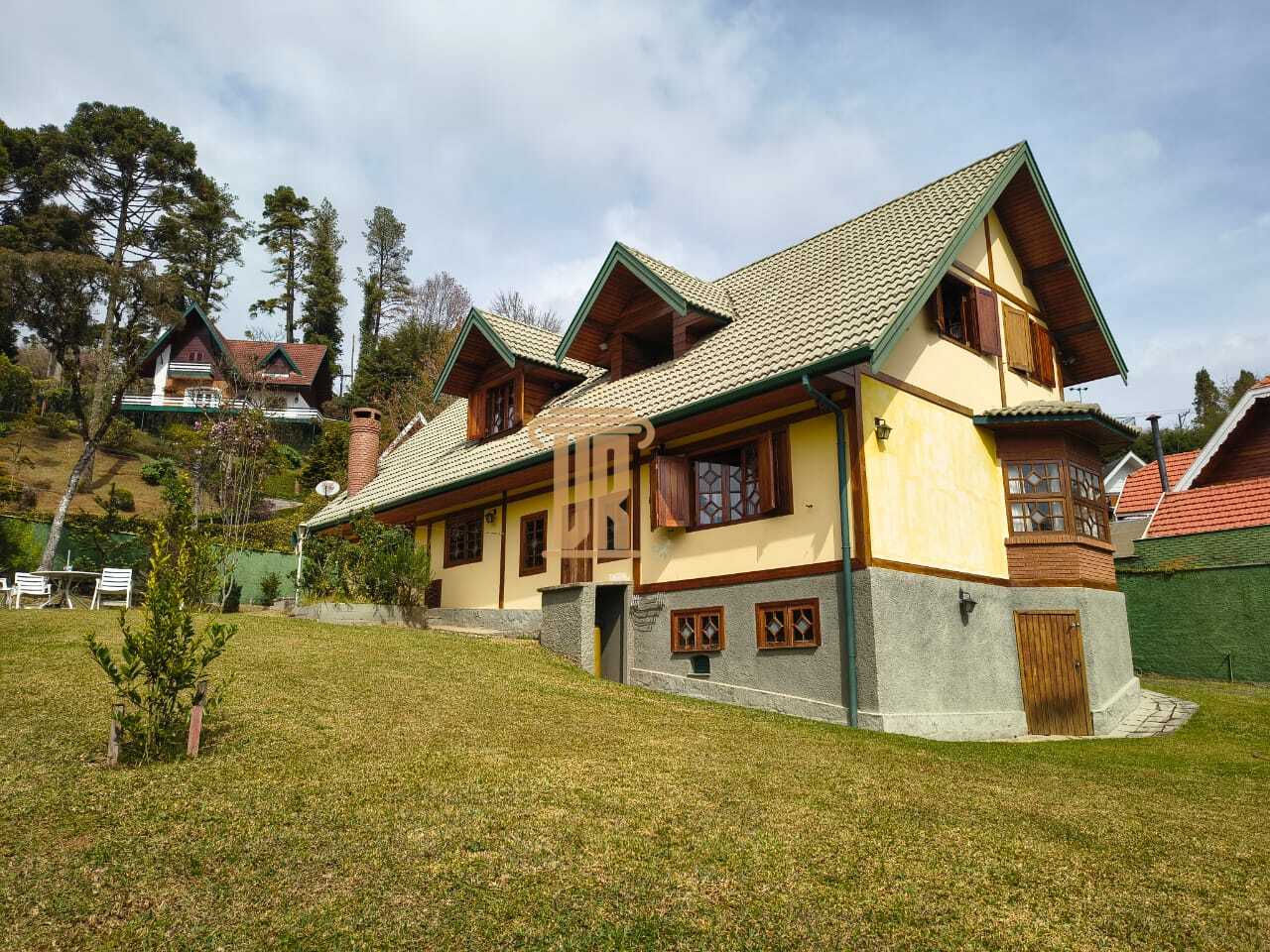 Casa &agrave; venda em Campos do Jord&atilde;o! Excelente oportunidade  Campos do Jordão - 