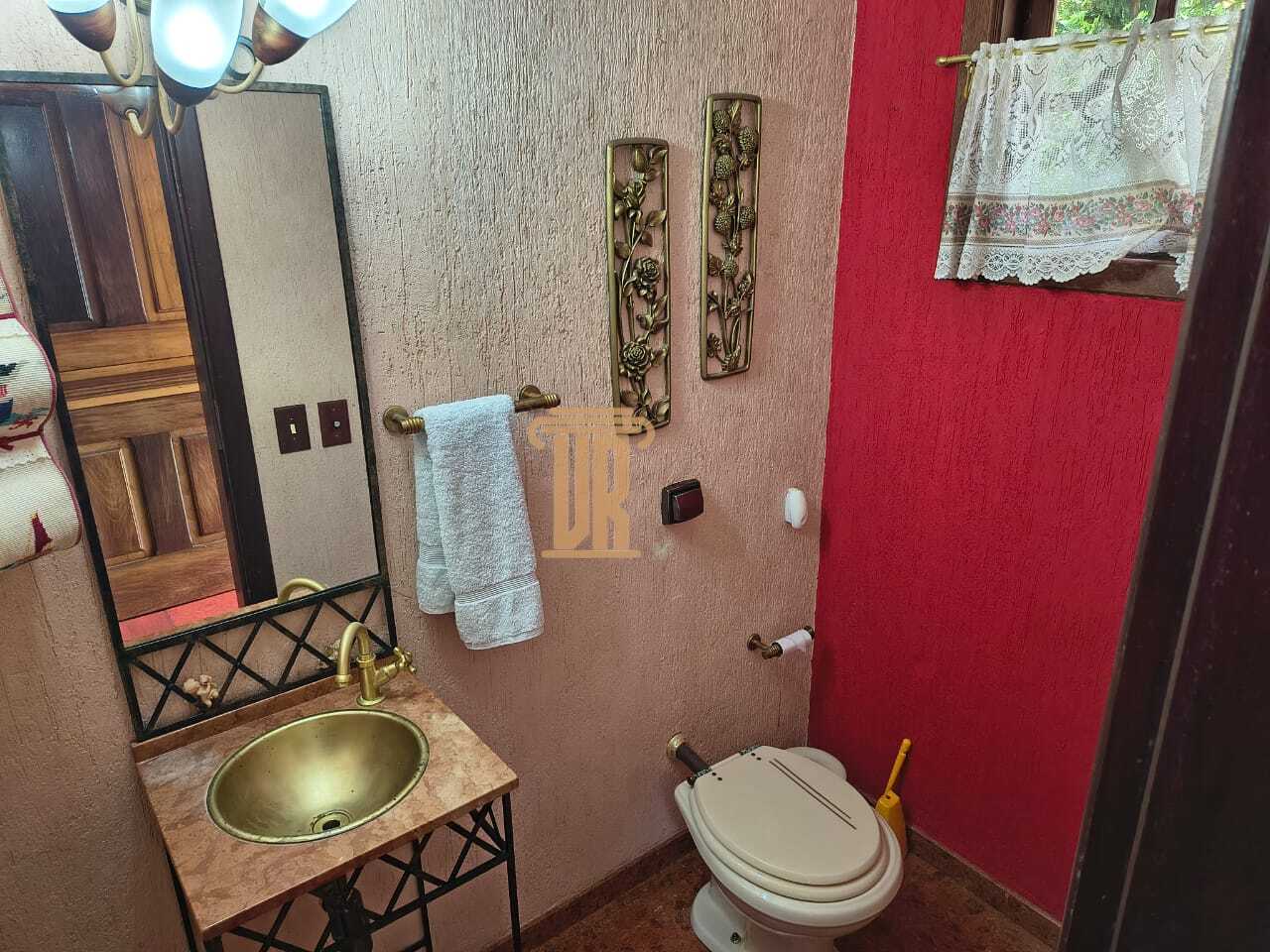 Casa &agrave; venda em Campos do Jord&atilde;o! Excelente oportunidade  Campos do Jordão - 