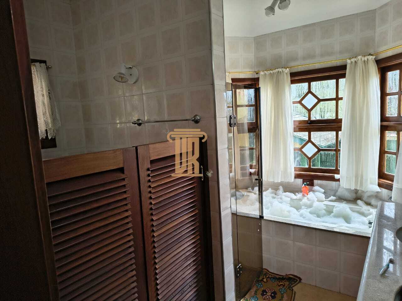 Casa &agrave; venda em Campos do Jord&atilde;o! Excelente oportunidade  Campos do Jordão - 