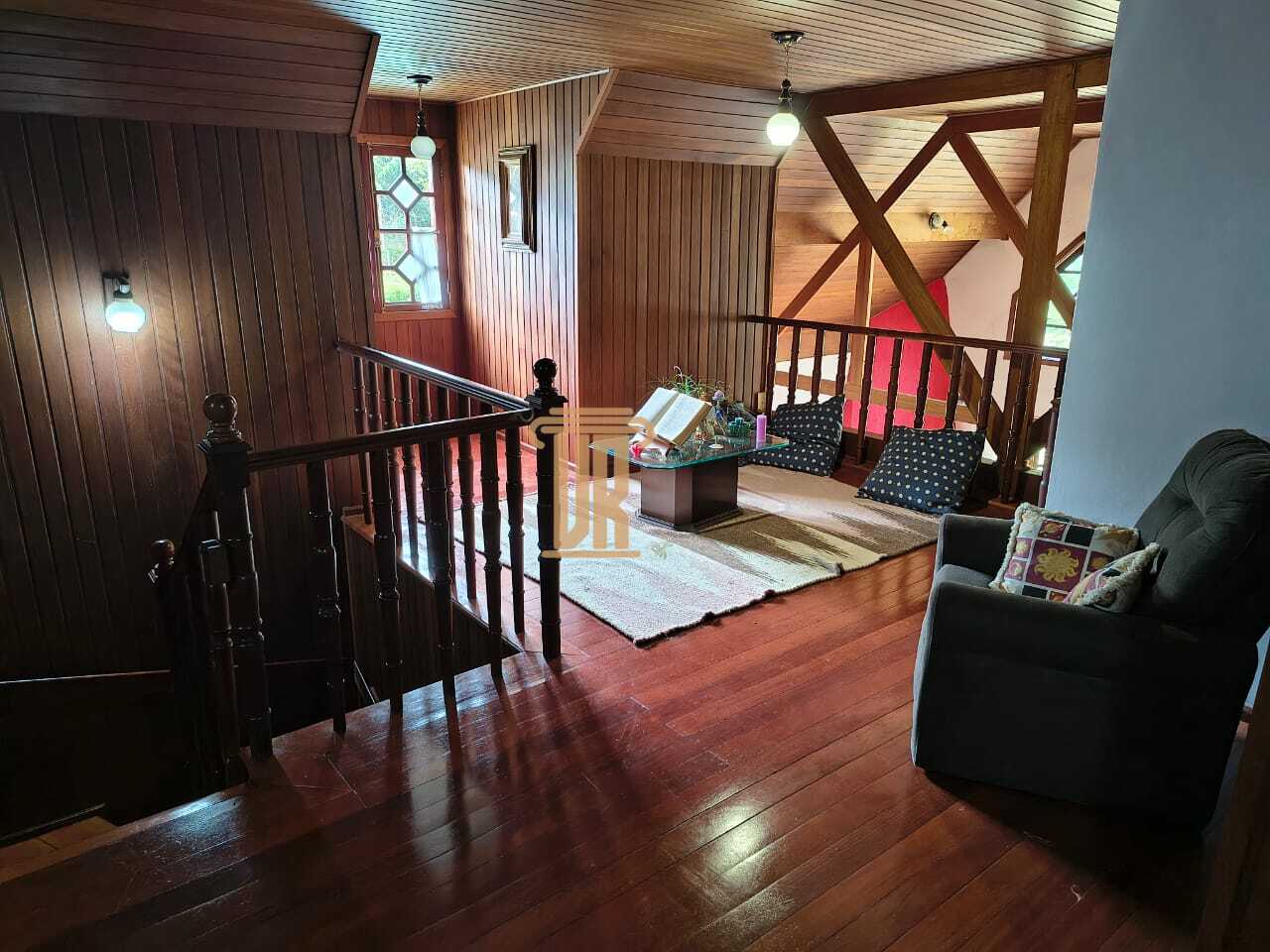 Casa &agrave; venda em Campos do Jord&atilde;o! Excelente oportunidade  Campos do Jordão - 