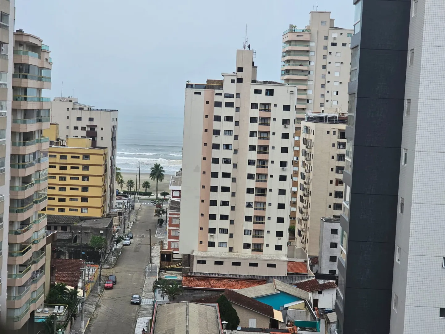 Bel&iacute;ssimo apartamento completo com vista para praia Rua Tupinambás - - 