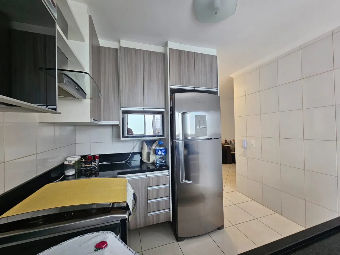 Bel&iacute;ssimo apartamento completo com vista para praia Rua Tupinambás - - 