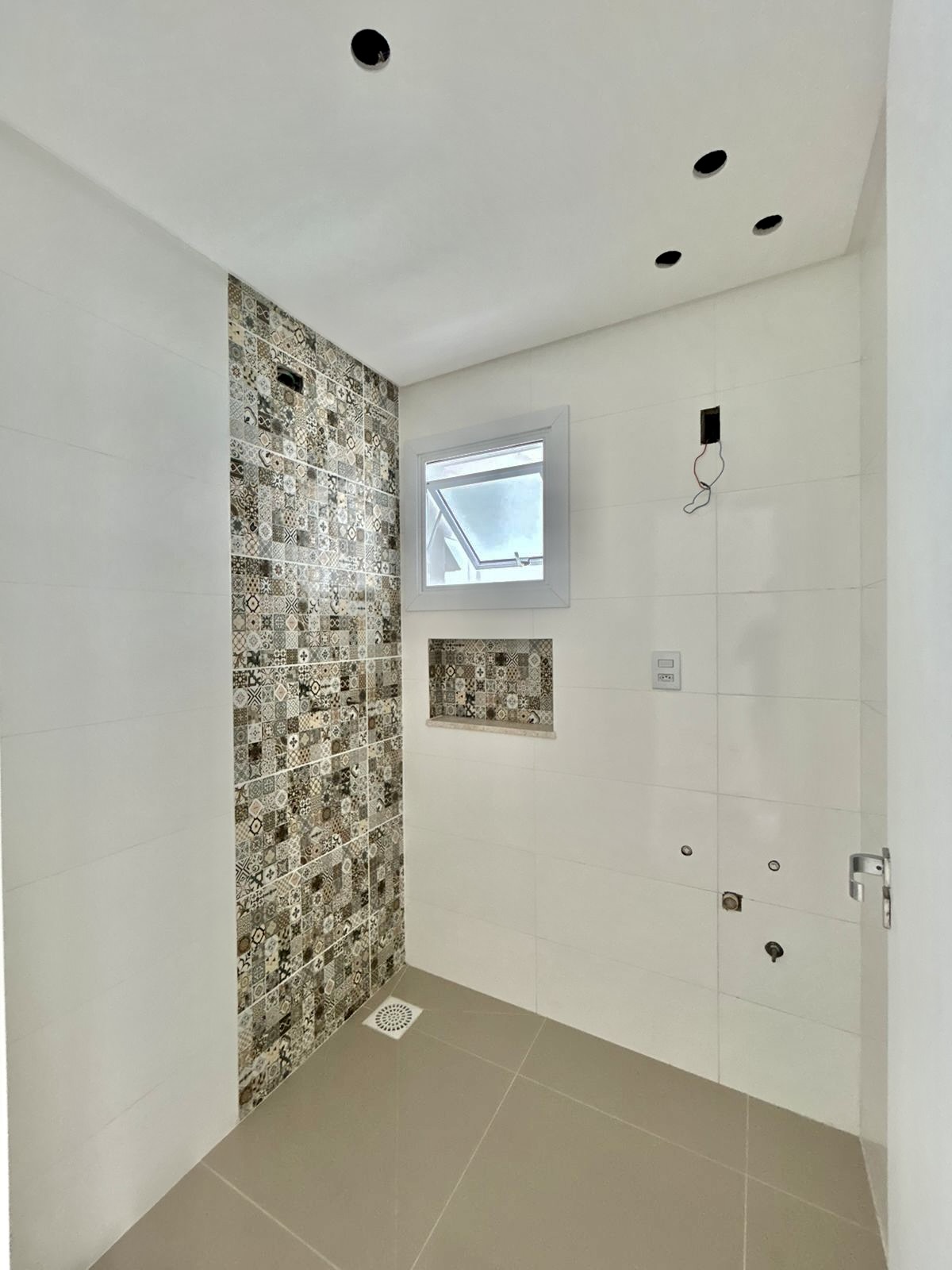 R$ 865.000 - EXCELLENCE TOWER - ESPETACULAR APARTAMENTO GARDEN - 277M2 - 3 DORM - 2 VAGAS Rua Almirante Tamandaré  Tramandaí - 