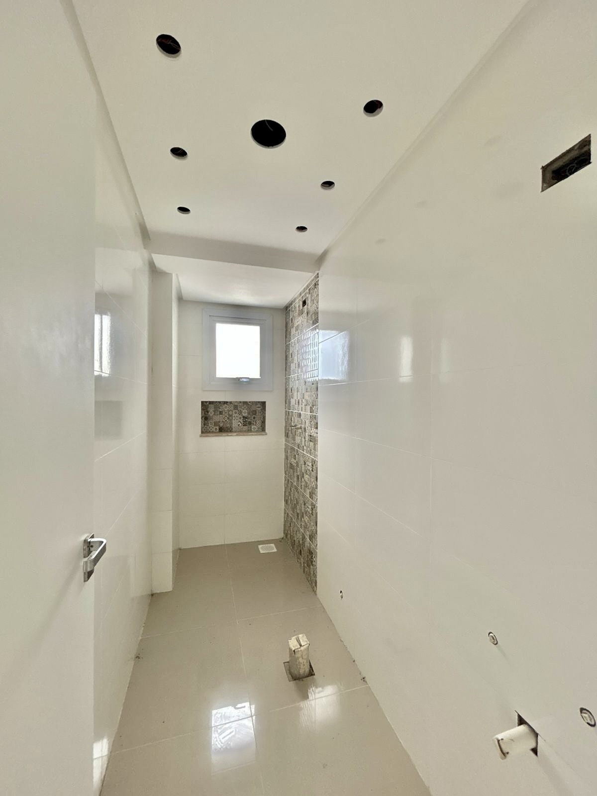 R$ 865.000 - EXCELLENCE TOWER - ESPETACULAR APARTAMENTO GARDEN - 277M2 - 3 DORM - 2 VAGAS Rua Almirante Tamandaré  Tramandaí - 