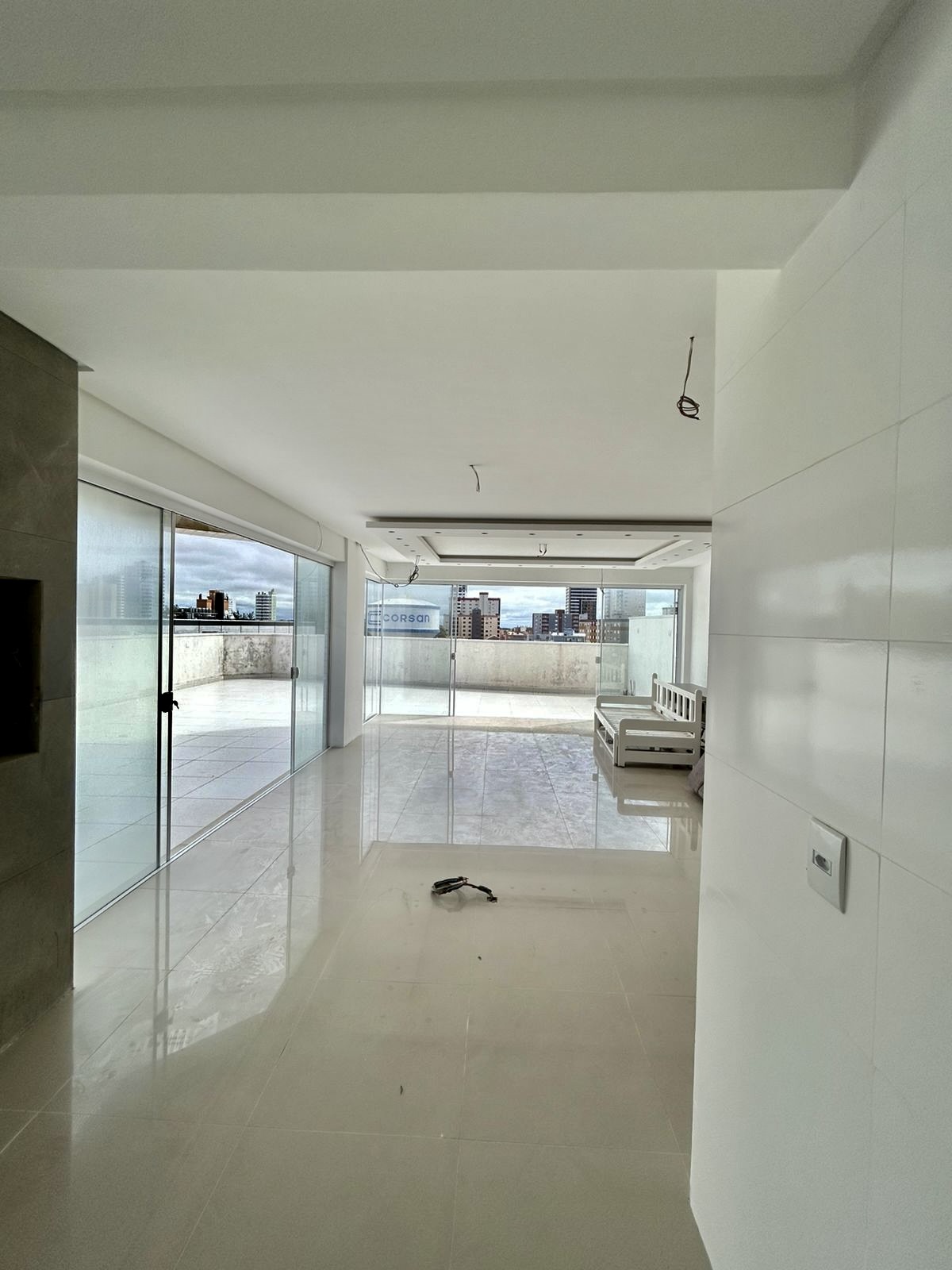 R$ 865.000 - EXCELLENCE TOWER - ESPETACULAR APARTAMENTO GARDEN - 277M2 - 3 DORM - 2 VAGAS Rua Almirante Tamandaré  Tramandaí - 