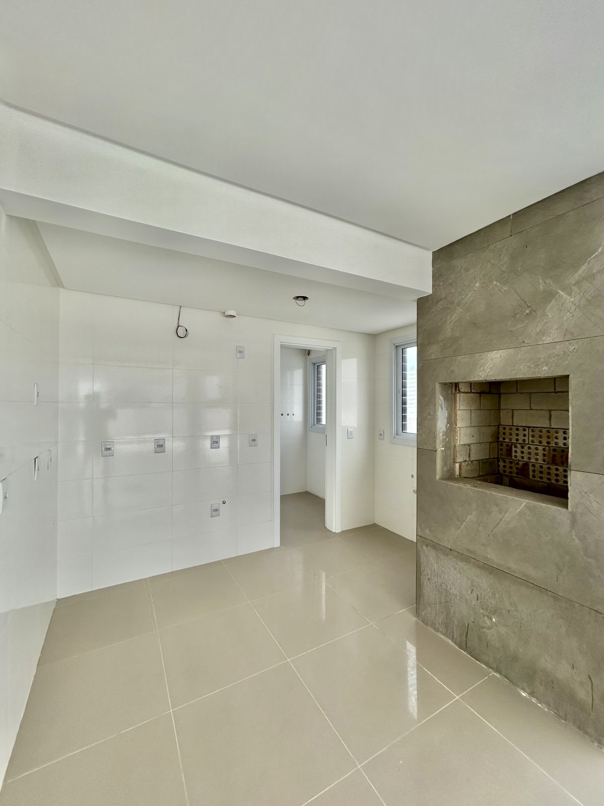 R$ 865.000 - EXCELLENCE TOWER - ESPETACULAR APARTAMENTO GARDEN - 277M2 - 3 DORM - 2 VAGAS Rua Almirante Tamandaré  Tramandaí - 