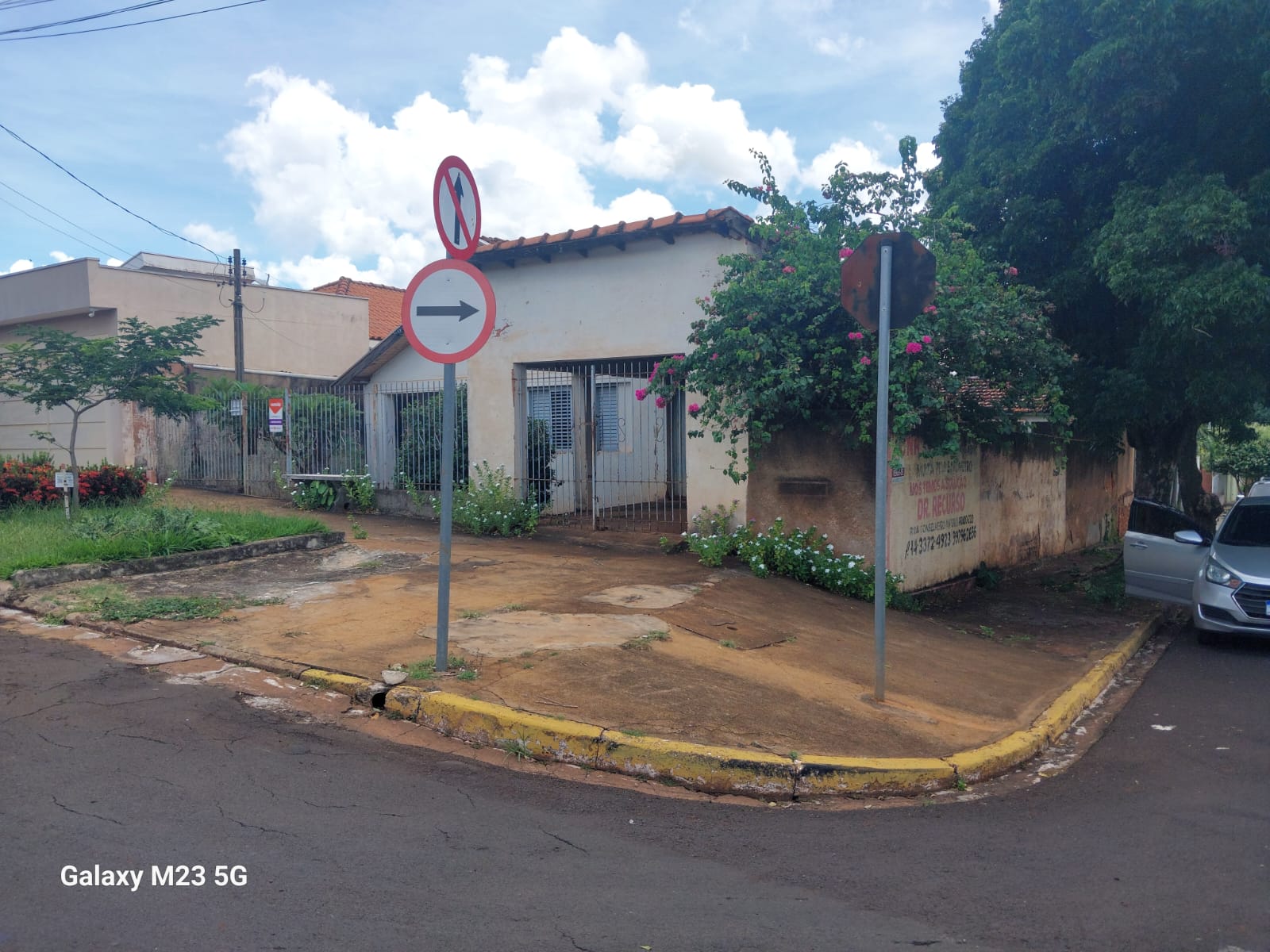 Casa de Esquina no Centro Avenida Batista Botelho SANTA CRUZ DO RIO PARDO - 