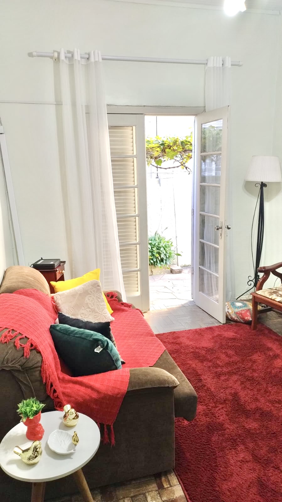 R$ 580.000 - TERRENO COM CASA DE ALVENARIA - 254M2 - 3 DORM - VAGAS PARA VE&Iacute;CULOS Avenida Berlim Porto Alegre - 