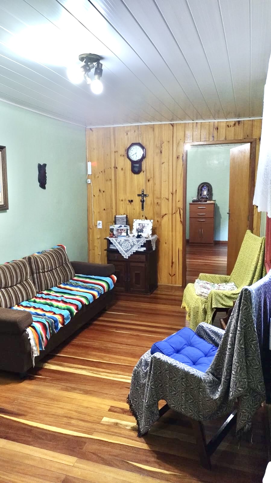 R$ 580.000 - TERRENO COM CASA DE ALVENARIA - 254M2 - 3 DORM - VAGAS PARA VE&Iacute;CULOS Avenida Berlim Porto Alegre - 