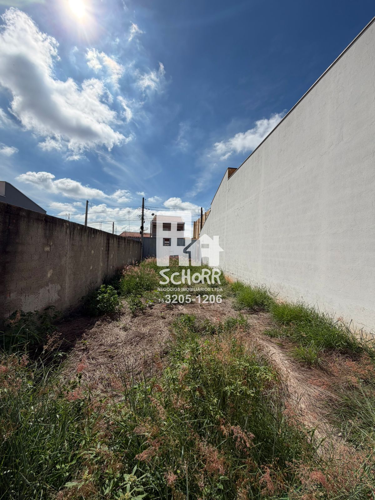 VENDE-SE ED&Iacute;CULA / TERRENO &ndash; JD. PLANALTO em EXCELENTE LOCALIZA&Ccedil;&Atilde;O  Tatuí - 