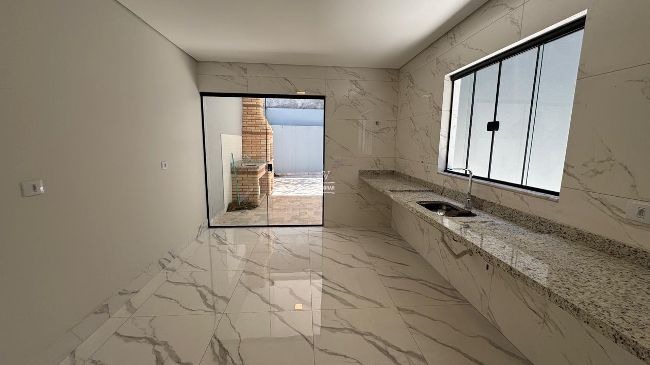 Sobrado 3 dormit&oacute;rios sendo 1 su&iacute;te + 2 vagas de garagem  Itaquaquecetuba - 