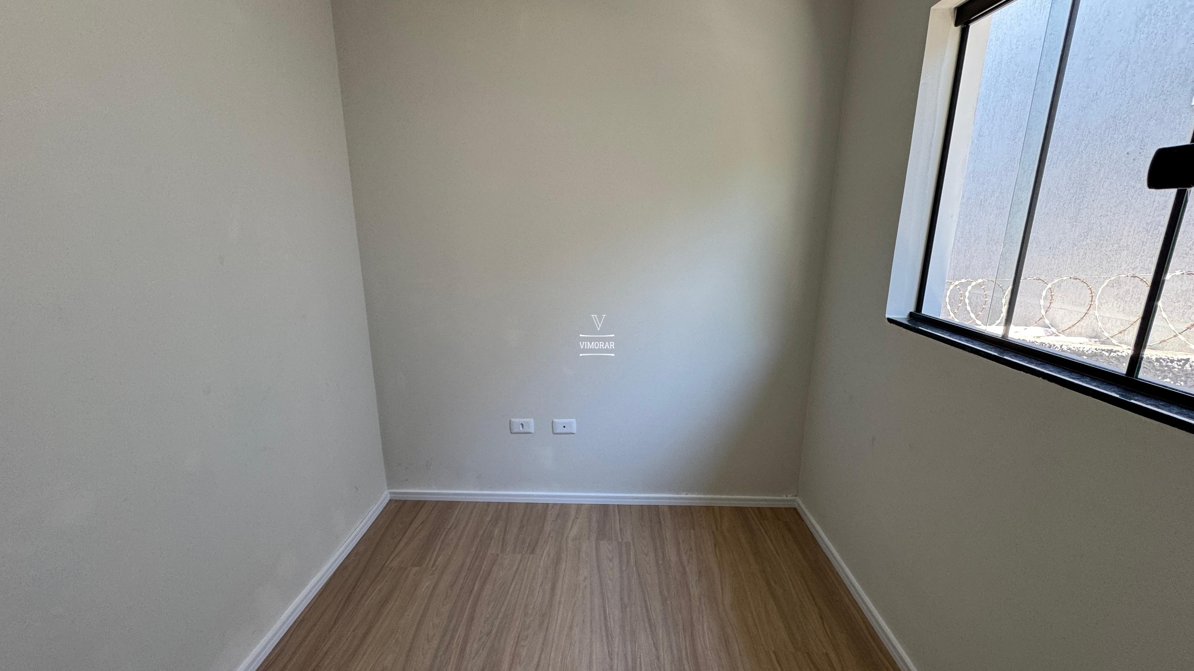 Sobrado 3 dormit&oacute;rios sendo 1 su&iacute;te +2 vagas de garagem  Itaquaquecetuba - 