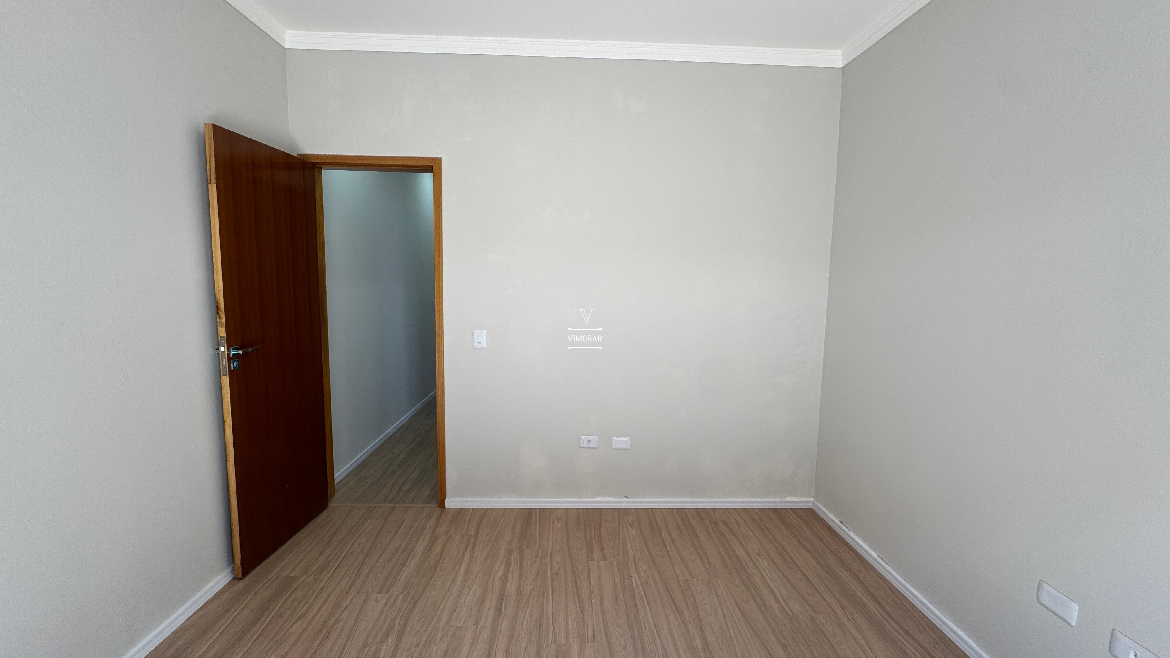 Sobrado 3 dormit&oacute;rios sendo 1 su&iacute;te +2 vagas de garagem  Itaquaquecetuba - 