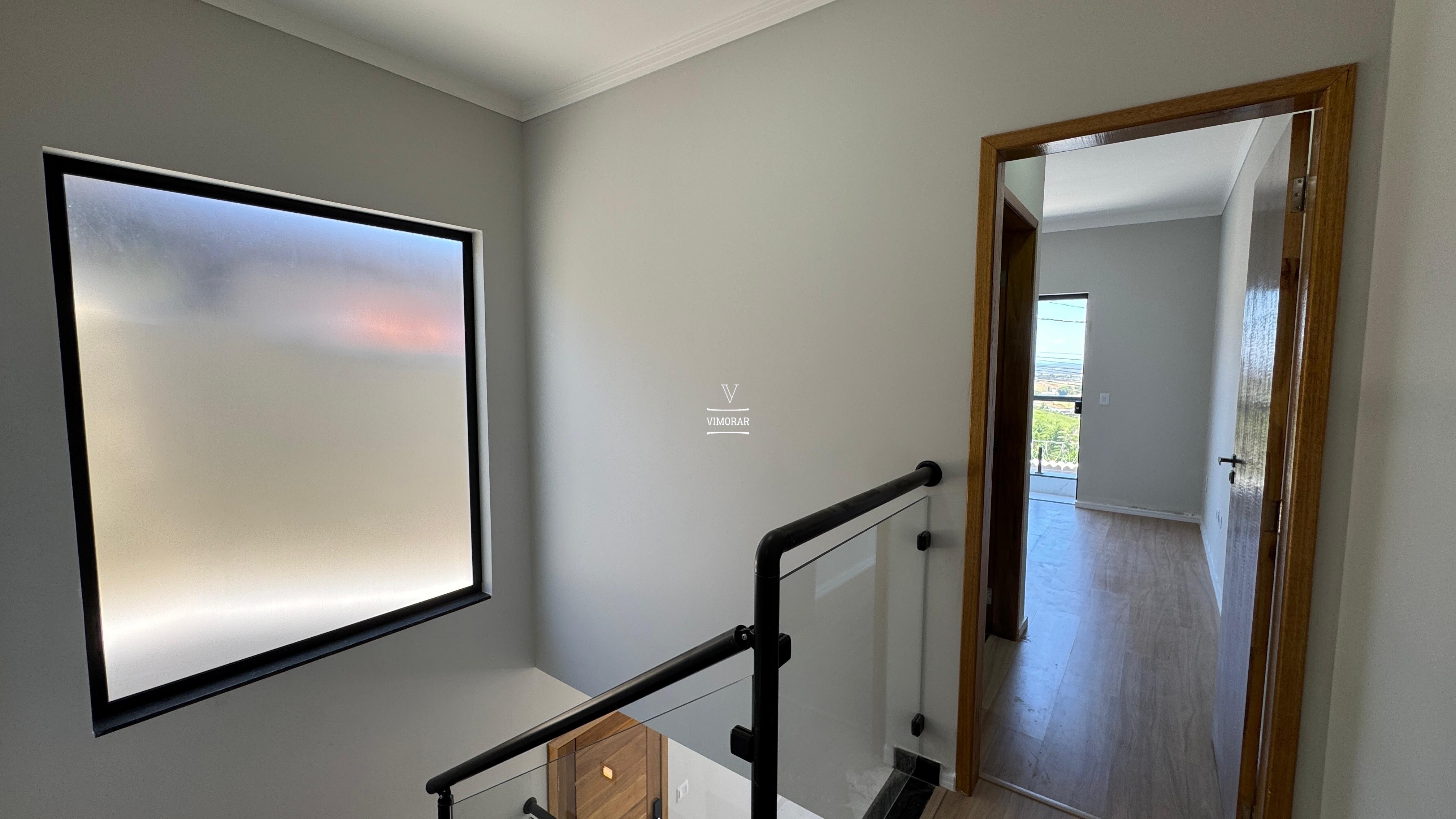 Sobrado 3 dormit&oacute;rios sendo 1 su&iacute;te + 2 vagas de garagem  Itaquaquecetuba - 