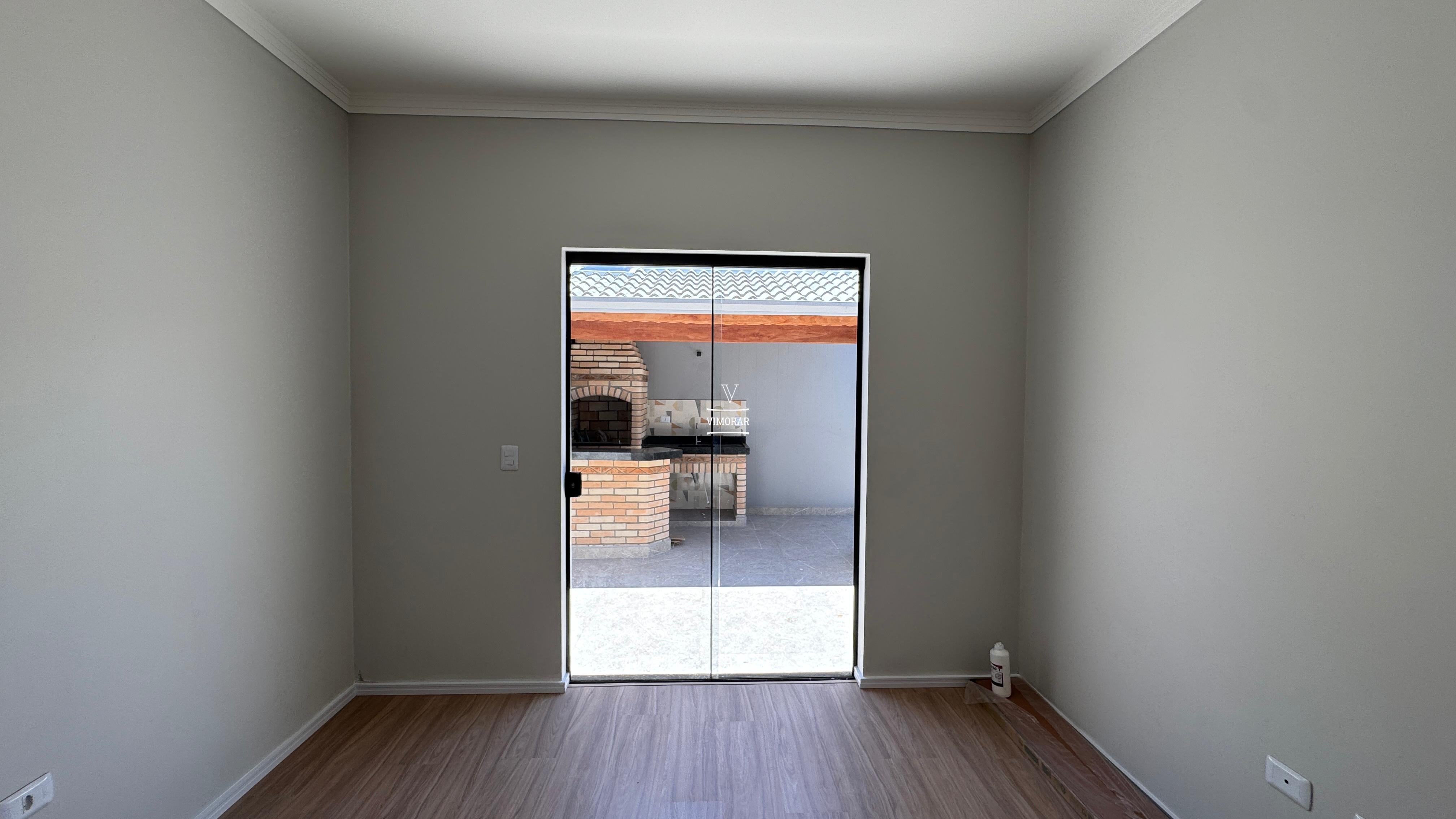 Sobrado 3 dormit&oacute;rios sendo 1 su&iacute;te + 2 vagas de garagem  Itaquaquecetuba - 