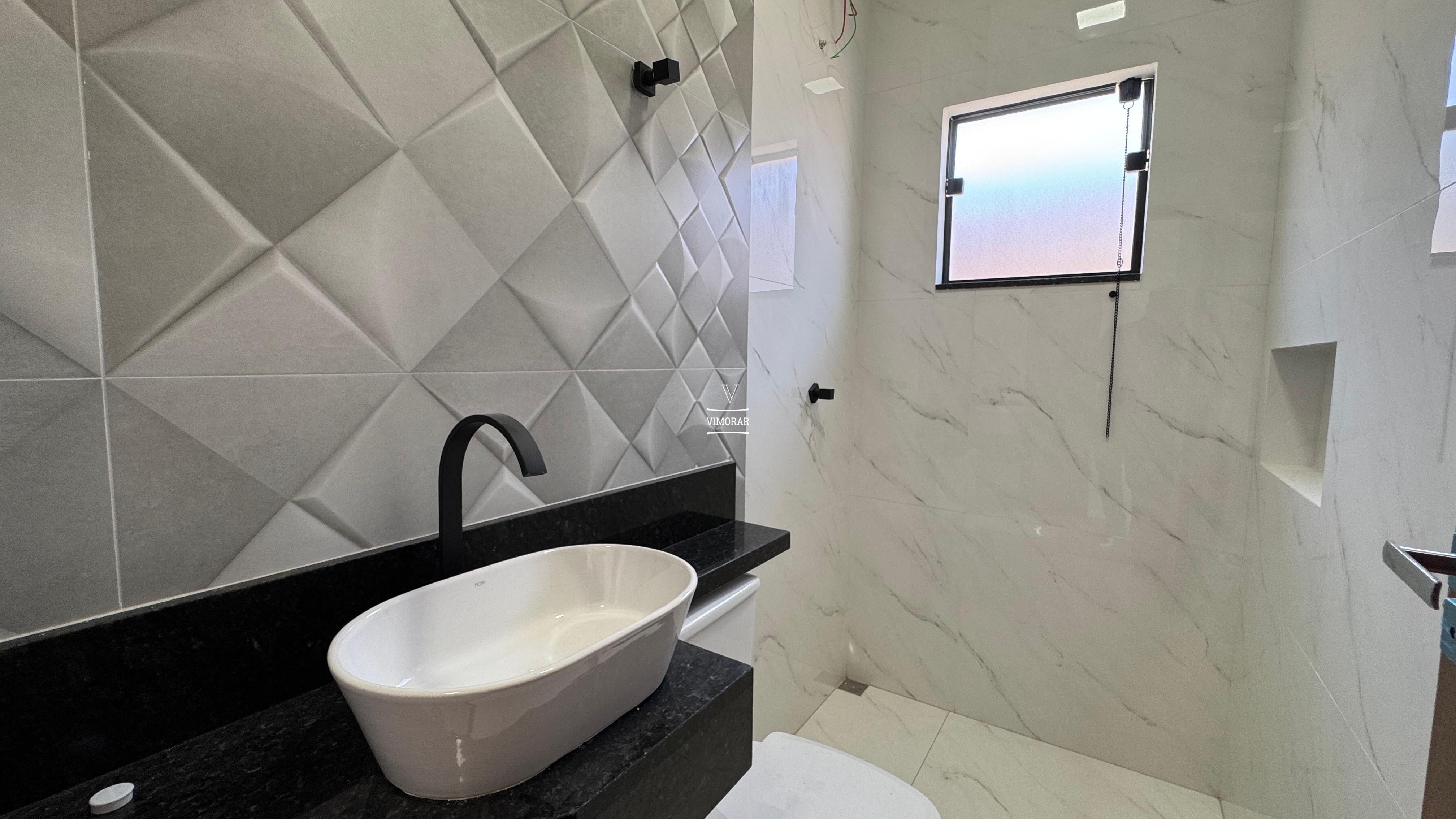 Sobrado 3 dormit&oacute;rios sendo 1 su&iacute;te + 2 vagas de garagem  Itaquaquecetuba - 