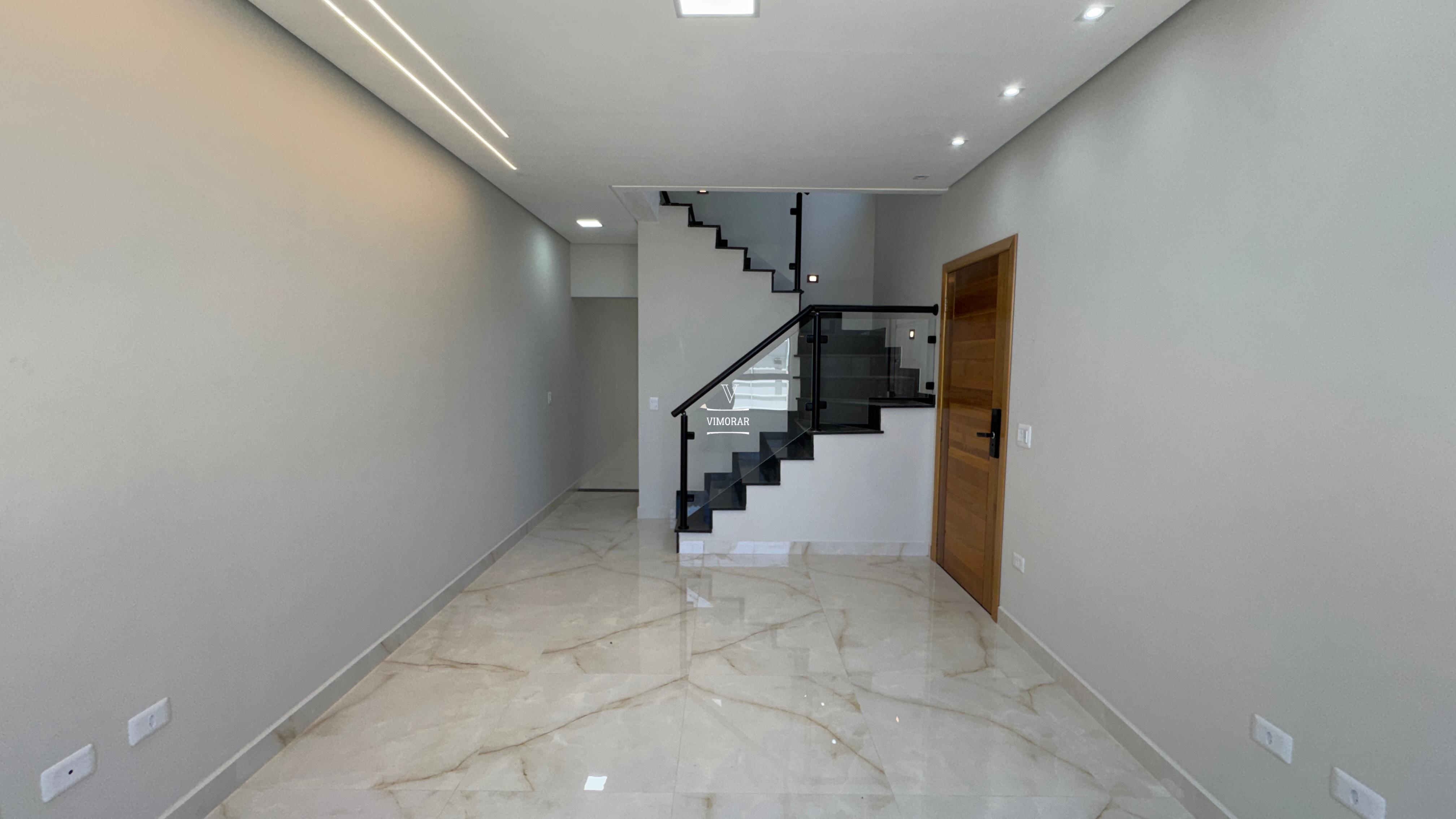 Sobrado 3 dormit&oacute;rios sendo 1 su&iacute;te + 2 vagas de garagem  Itaquaquecetuba - 