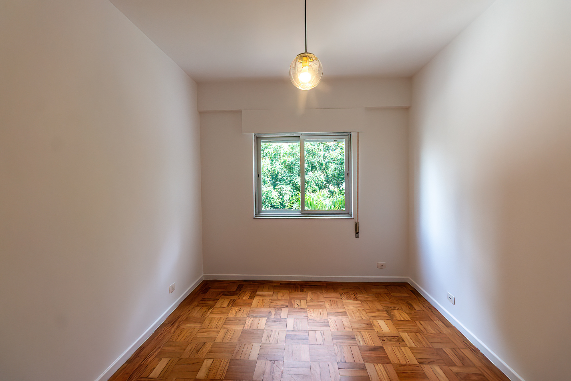 ALUGO APARTAMENTO BONITO - 120M2 - 2 QUARTOS - ANDAR BAIXO - 1 VAGA Rua Tabapuã São Paulo - 