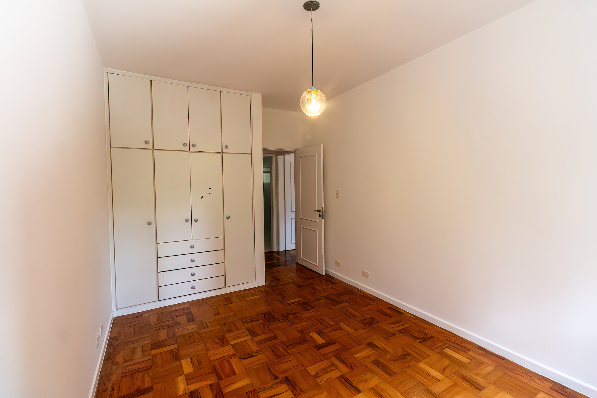 ALUGO APARTAMENTO BONITO - 120M2 - 2 QUARTOS - ANDAR BAIXO - 1 VAGA Rua Tabapuã São Paulo - 