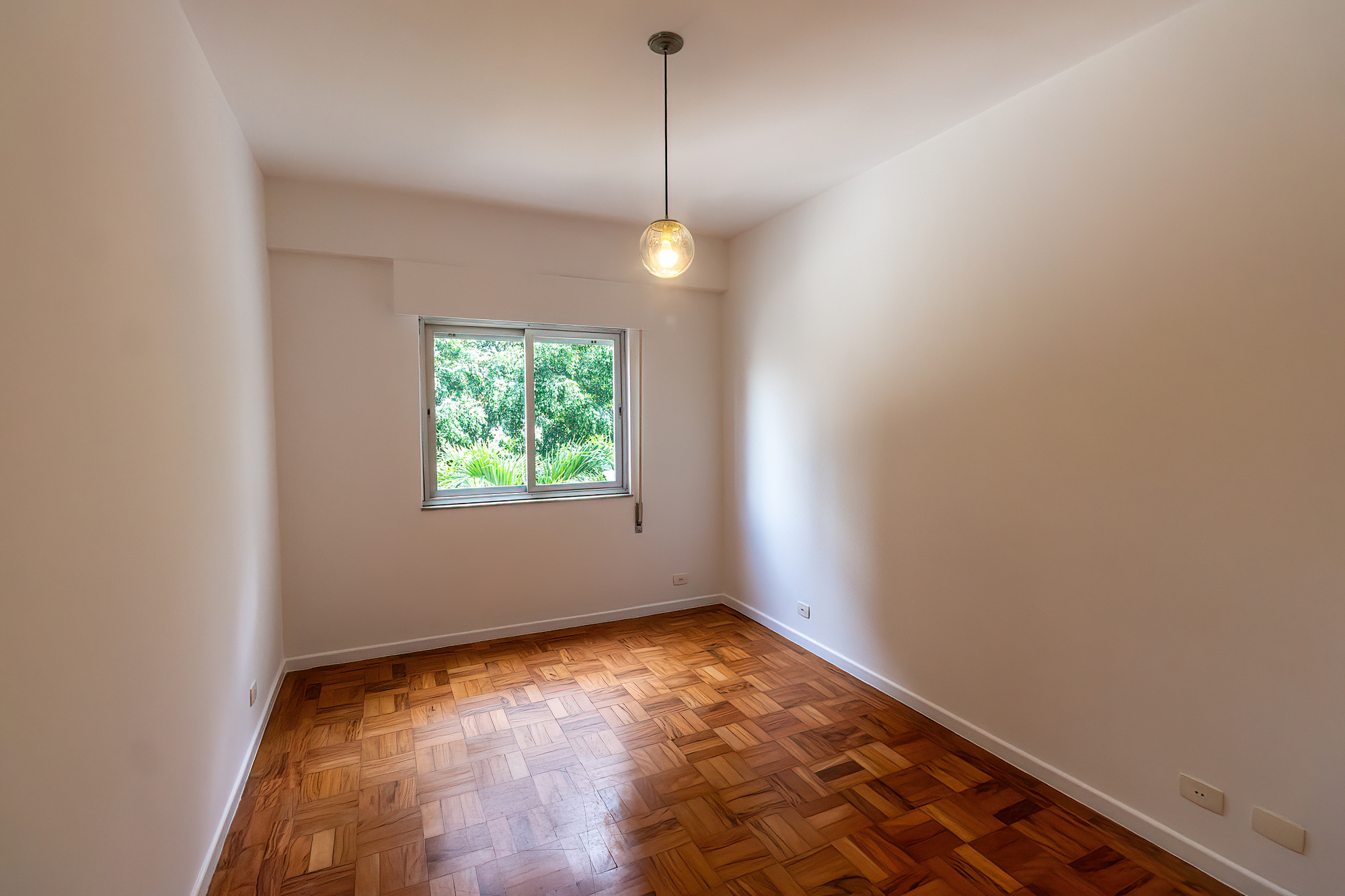 ALUGO APARTAMENTO BONITO - 120M2 - 2 QUARTOS - ANDAR BAIXO - 1 VAGA Rua Tabapuã São Paulo - 