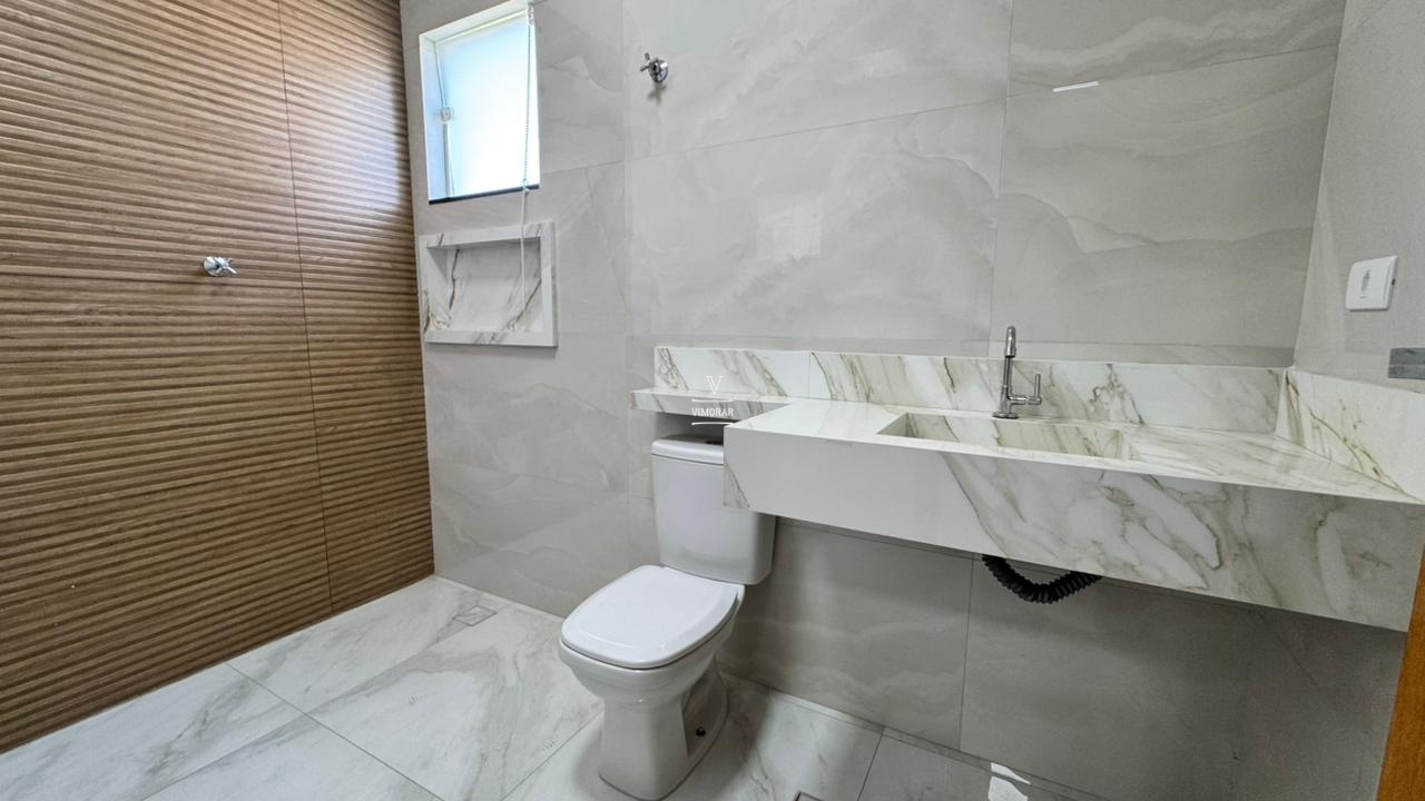 Sobrado 3 dormit&oacute;rios sendo 1 su&iacute;te + 3 vagas de garagem  Guarulhos - 