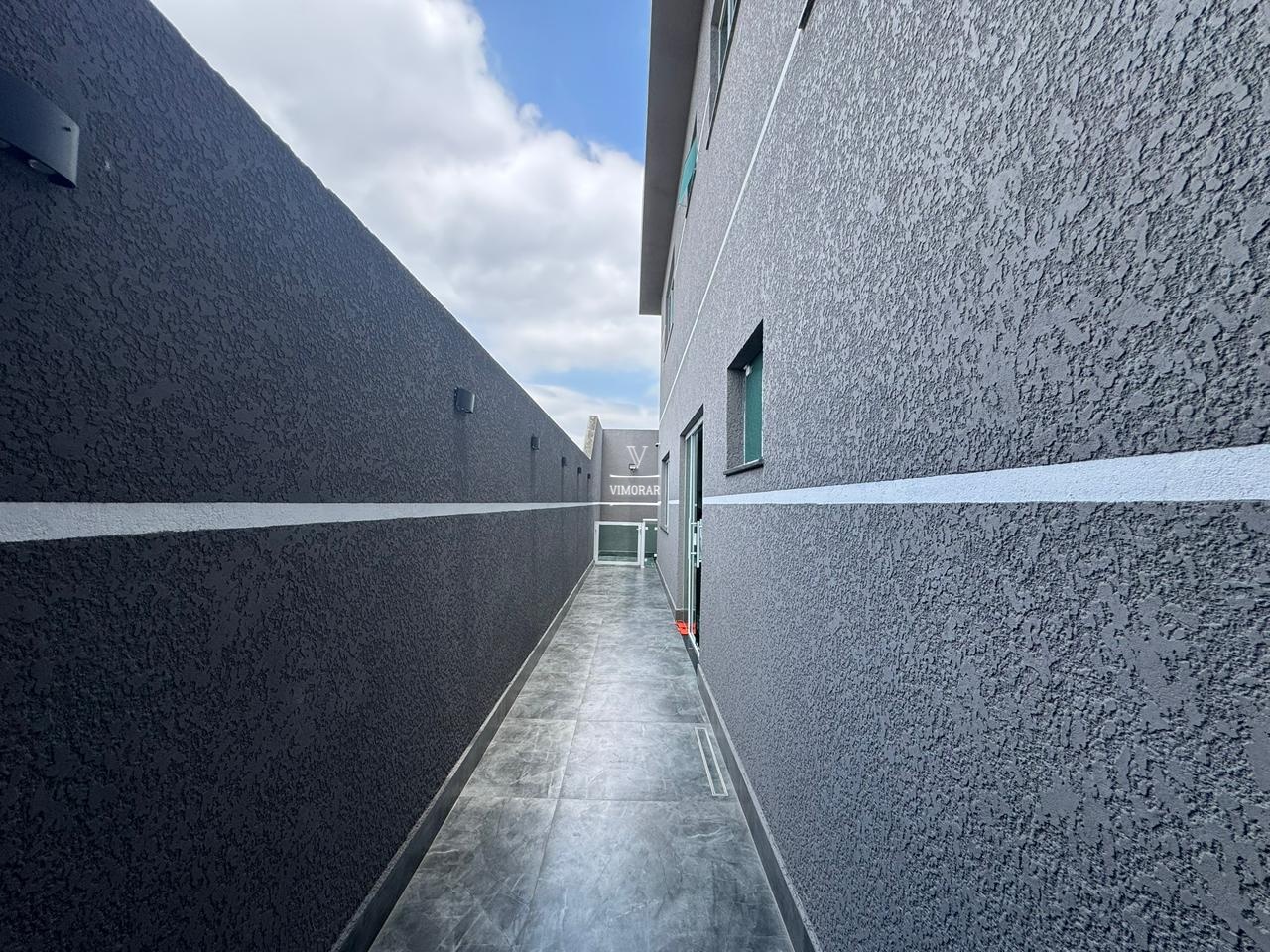 Sobrado 3 dormit&oacute;rios sendo 1 su&iacute;te + garagem subterr&acirc;nea  Guarulhos - 