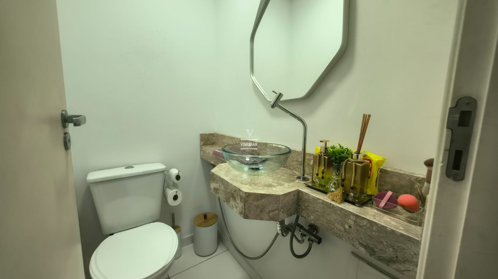 Casa em condom&iacute;nio fechado 2 dormit&oacute;rios + 2 vagas de garagem  Guarulhos - 