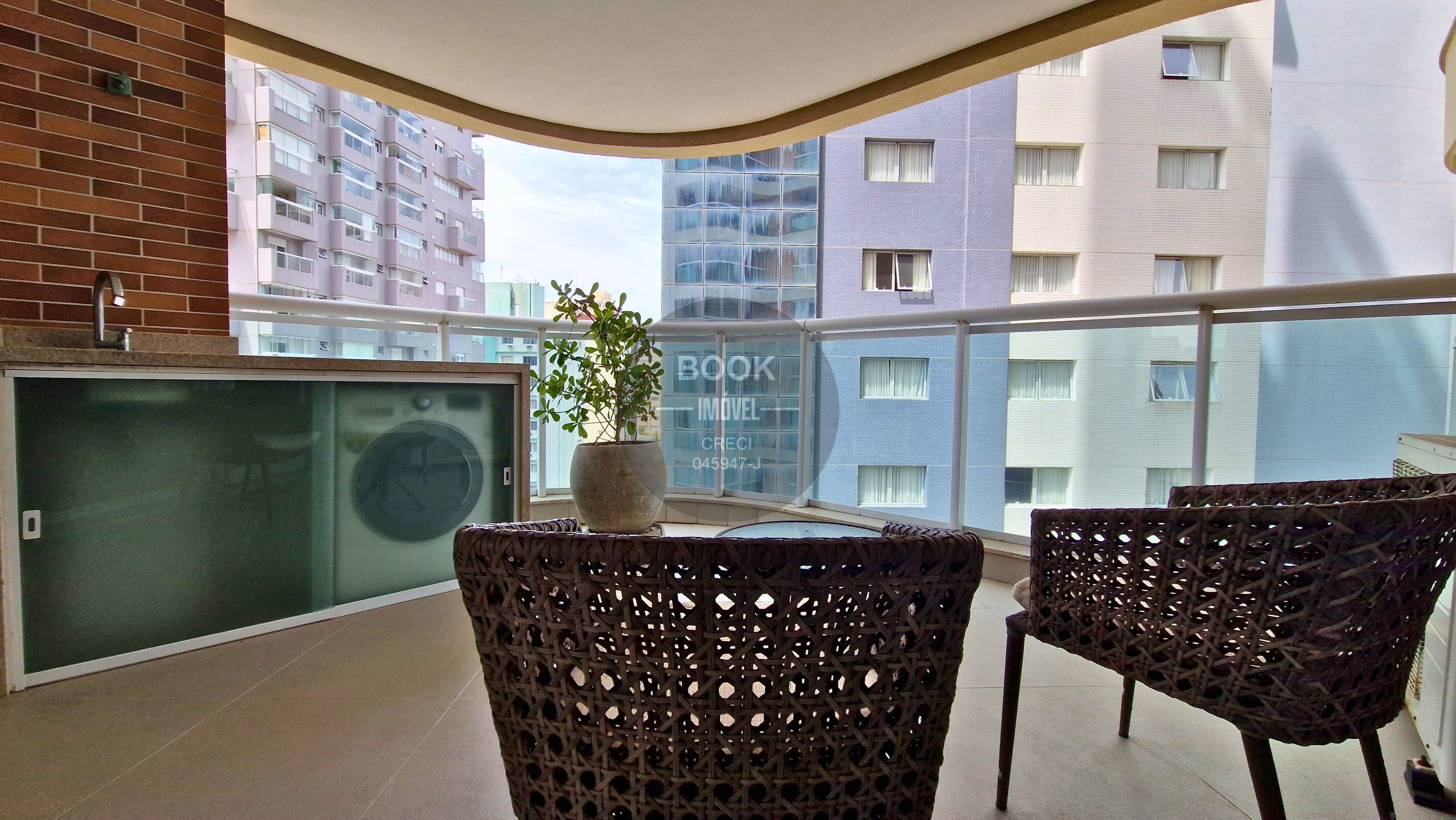 Apartamento na sua Melhor Escolha na Melhor Localiza&ccedil;&atilde;o   Av. Mal. Floriano Peixoto Santos - 