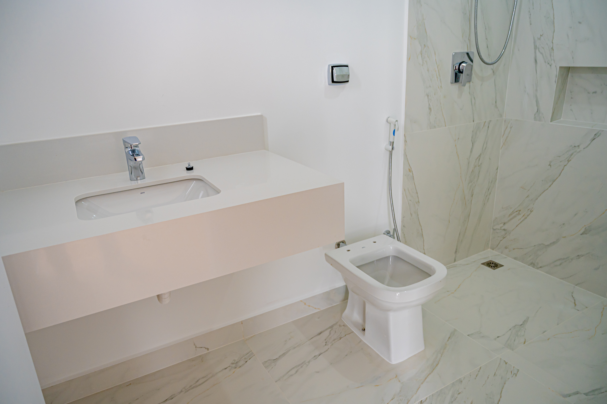 Casa &agrave; Venda, 378m - 3 Suites - R$ 2.990.000 - Cond. Saint Charbel - Ara&ccedil;oiaba da Serra SP Avenida Manoel Machado de Oliveira Araçoiaba da Serra - 