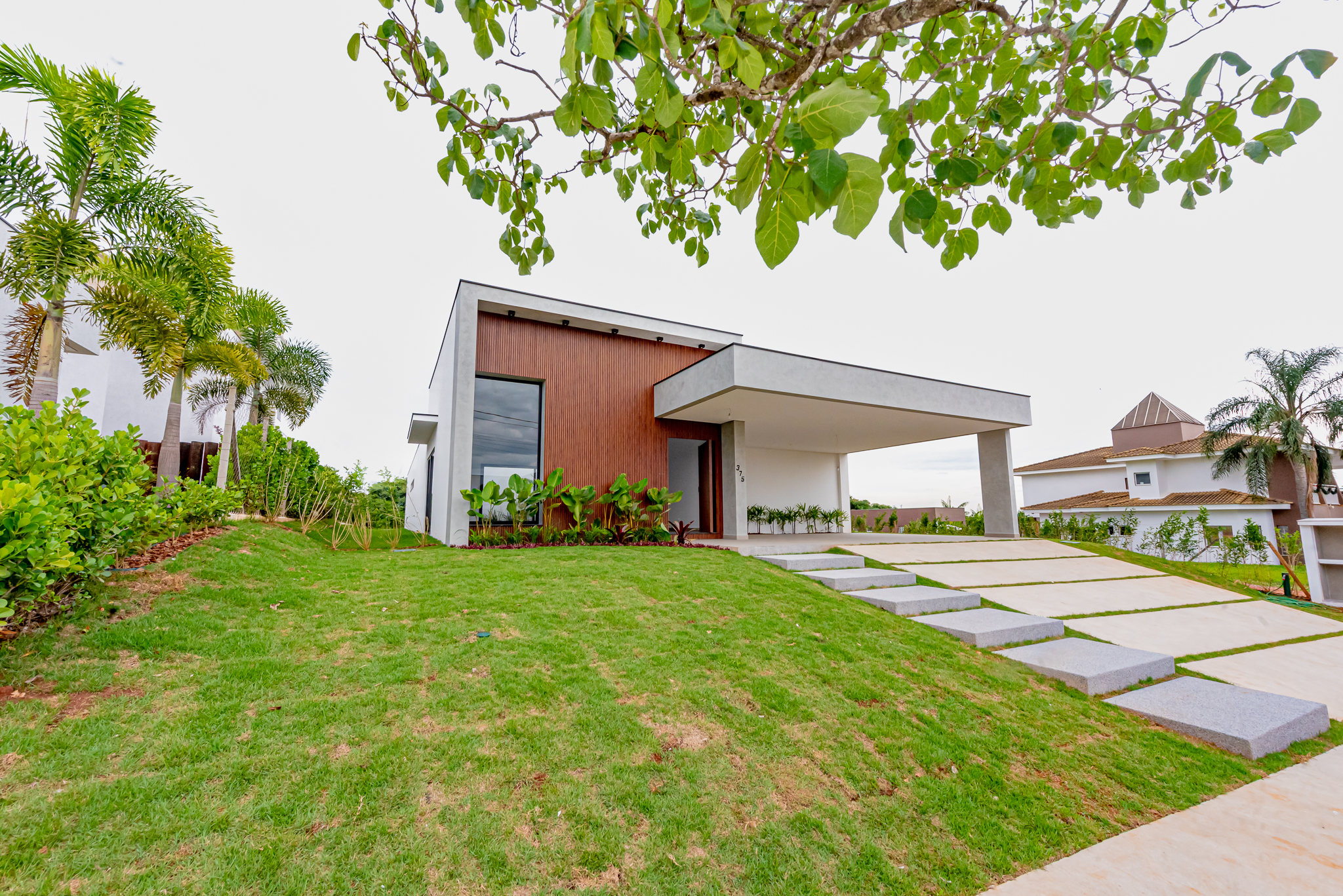 Casa &agrave; Venda, 378m - 3 Suites - R$ 2.990.000 - Cond. Saint Charbel - Ara&ccedil;oiaba da Serra SP Avenida Manoel Machado de Oliveira Araçoiaba da Serra - 