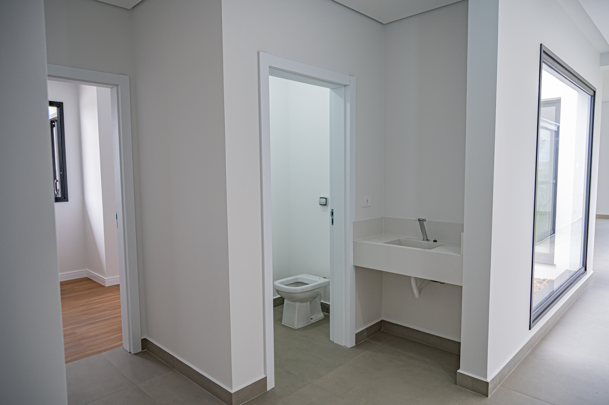 Casa &agrave; Venda, 378m - 3 Suites - R$ 2.990.000 - Cond. Saint Charbel - Ara&ccedil;oiaba da Serra SP Avenida Manoel Machado de Oliveira Araçoiaba da Serra - 