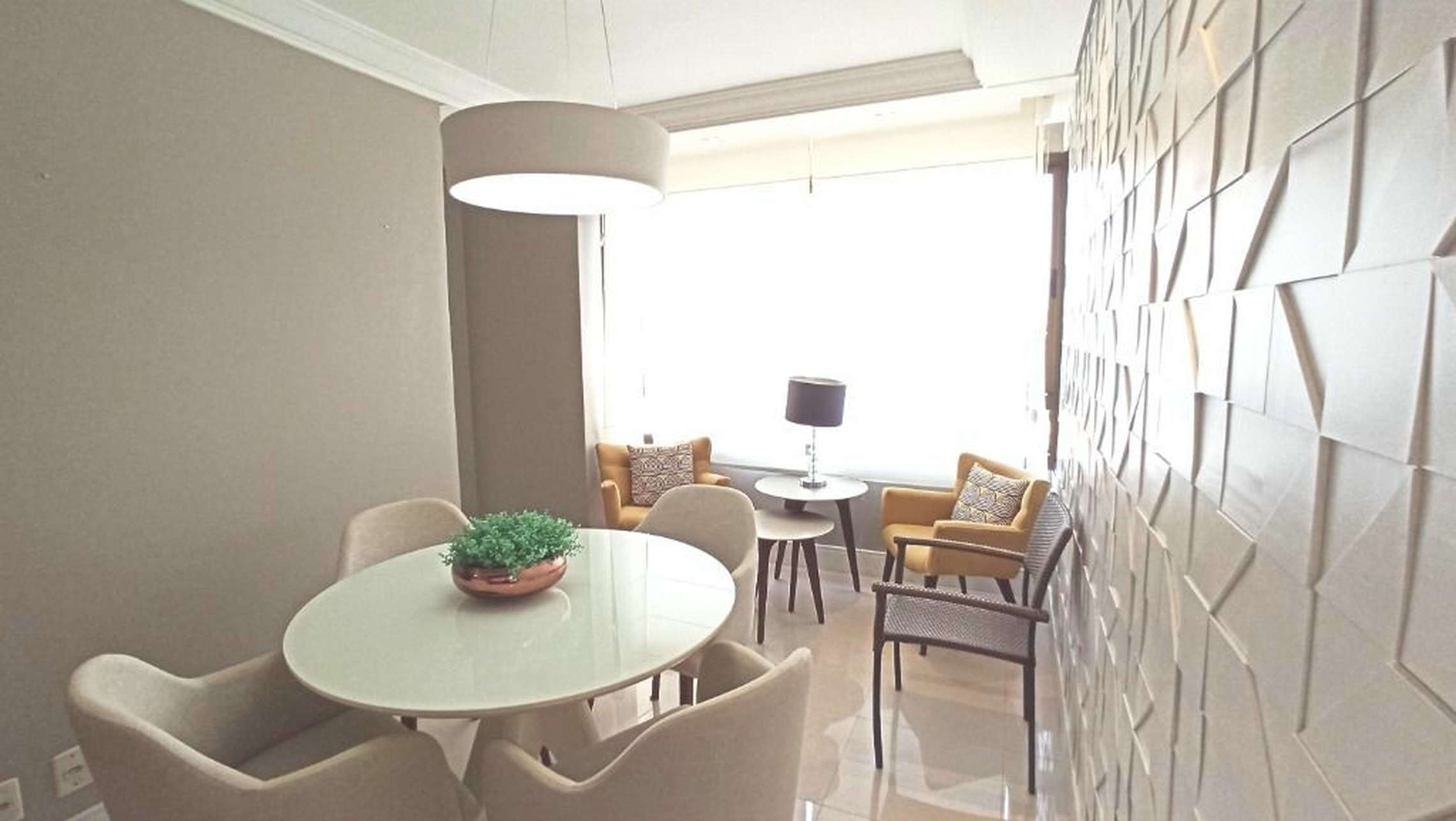 R$ 830.000 - PORTEIRA FECHADA - &Oacute;TIMO APARTAMENTO - 83M2 - 3 DORM - SU&Iacute;TE - 2 VAGAS Rua Monsenhor Veras Porto Alegre - 