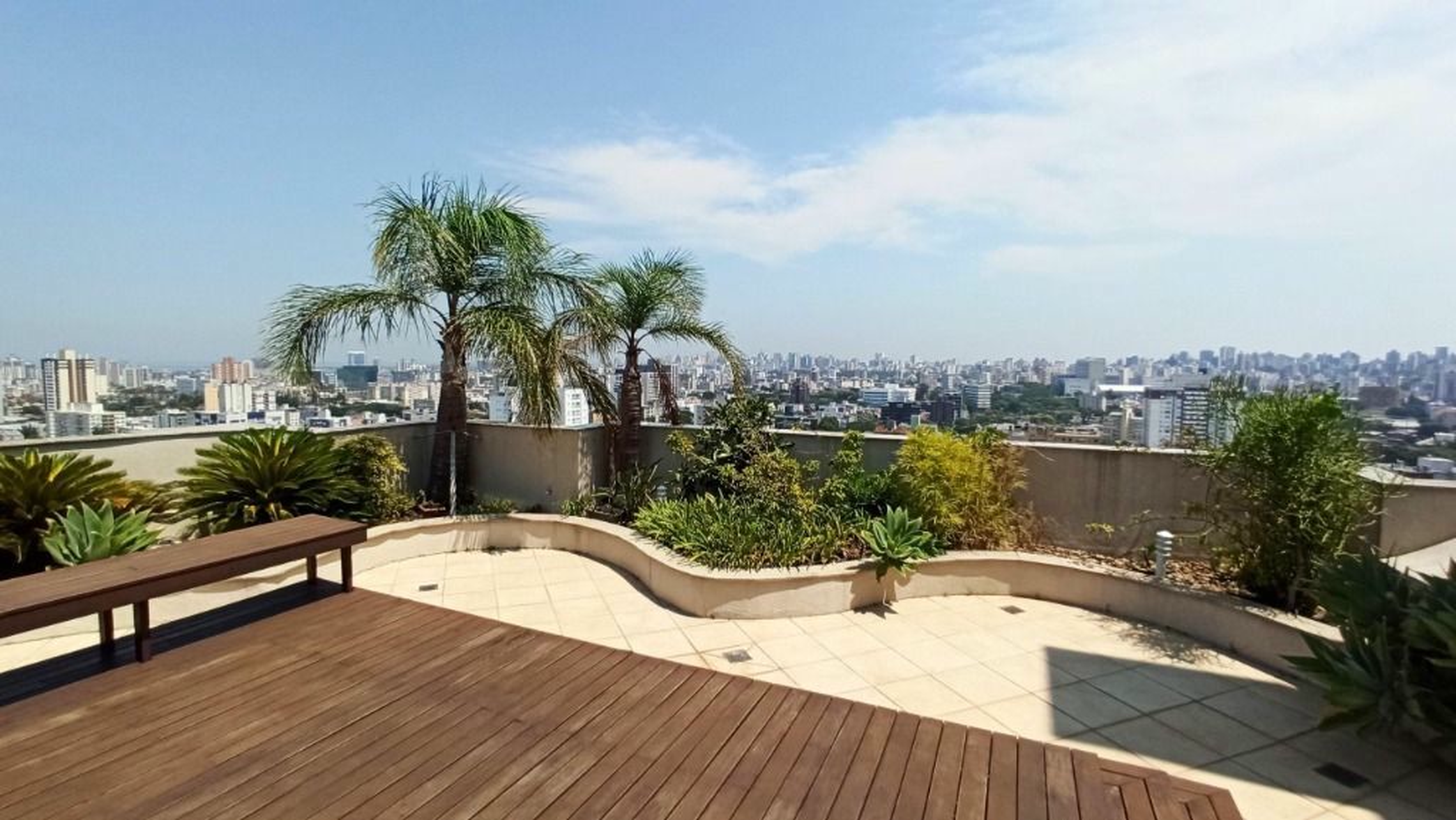 R$ 830.000 - PORTEIRA FECHADA - &Oacute;TIMO APARTAMENTO - 83M2 - 3 DORM - SU&Iacute;TE - 2 VAGAS Rua Monsenhor Veras Porto Alegre - 