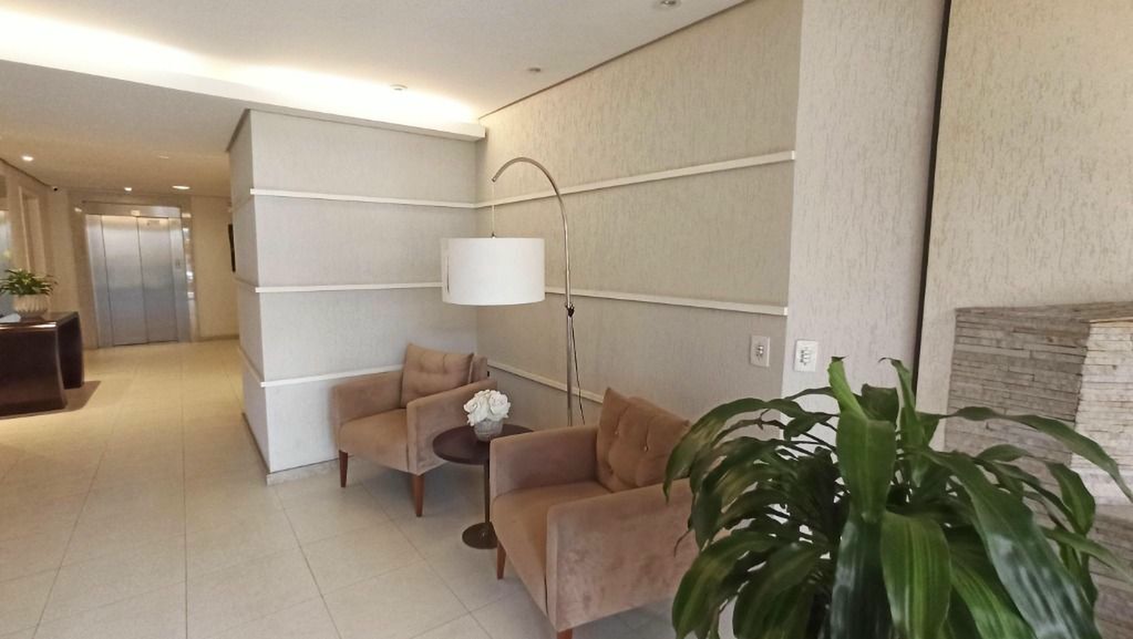 R$ 830.000 - PORTEIRA FECHADA - &Oacute;TIMO APARTAMENTO - 83M2 - 3 DORM - SU&Iacute;TE - 2 VAGAS Rua Monsenhor Veras Porto Alegre - 