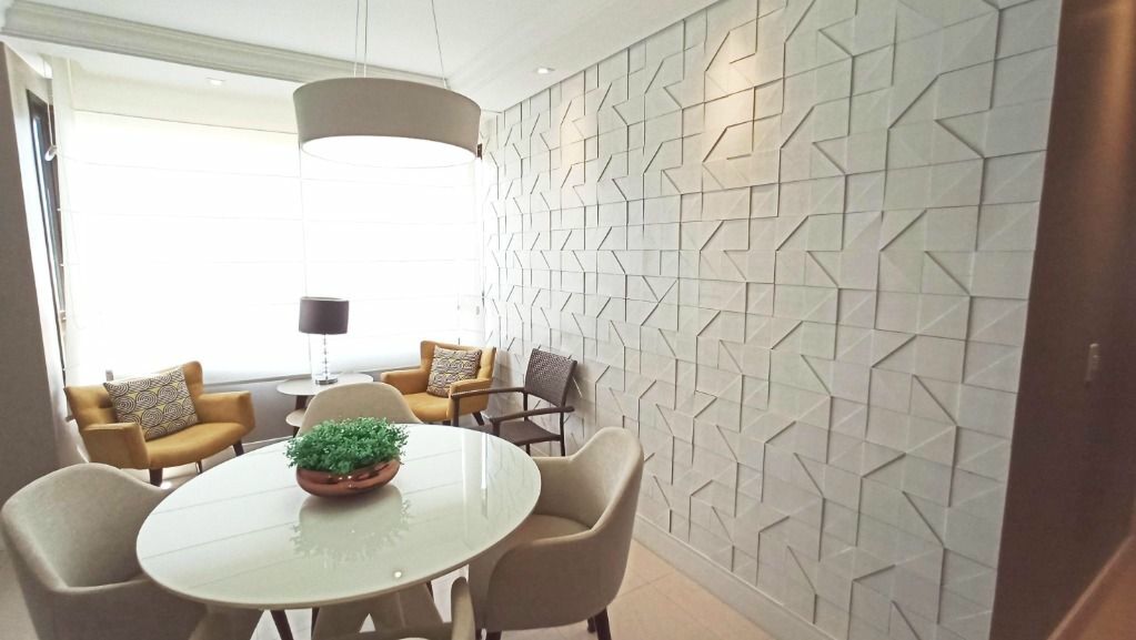 R$ 830.000 - PORTEIRA FECHADA - &Oacute;TIMO APARTAMENTO - 83M2 - 3 DORM - SU&Iacute;TE - 2 VAGAS Rua Monsenhor Veras Porto Alegre - 