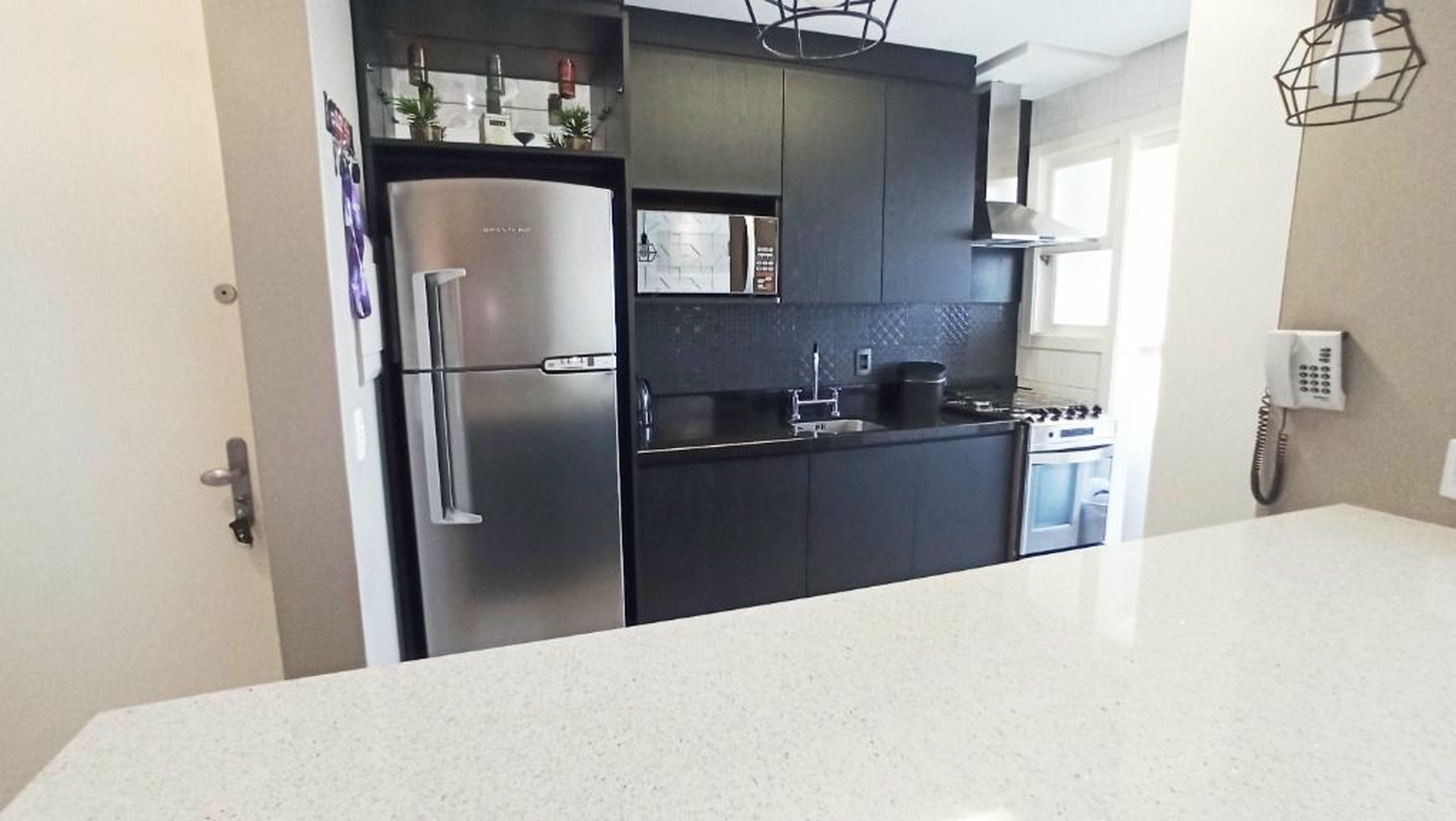 R$ 830.000 - PORTEIRA FECHADA - &Oacute;TIMO APARTAMENTO - 83M2 - 3 DORM - SU&Iacute;TE - 2 VAGAS Rua Monsenhor Veras Porto Alegre - 