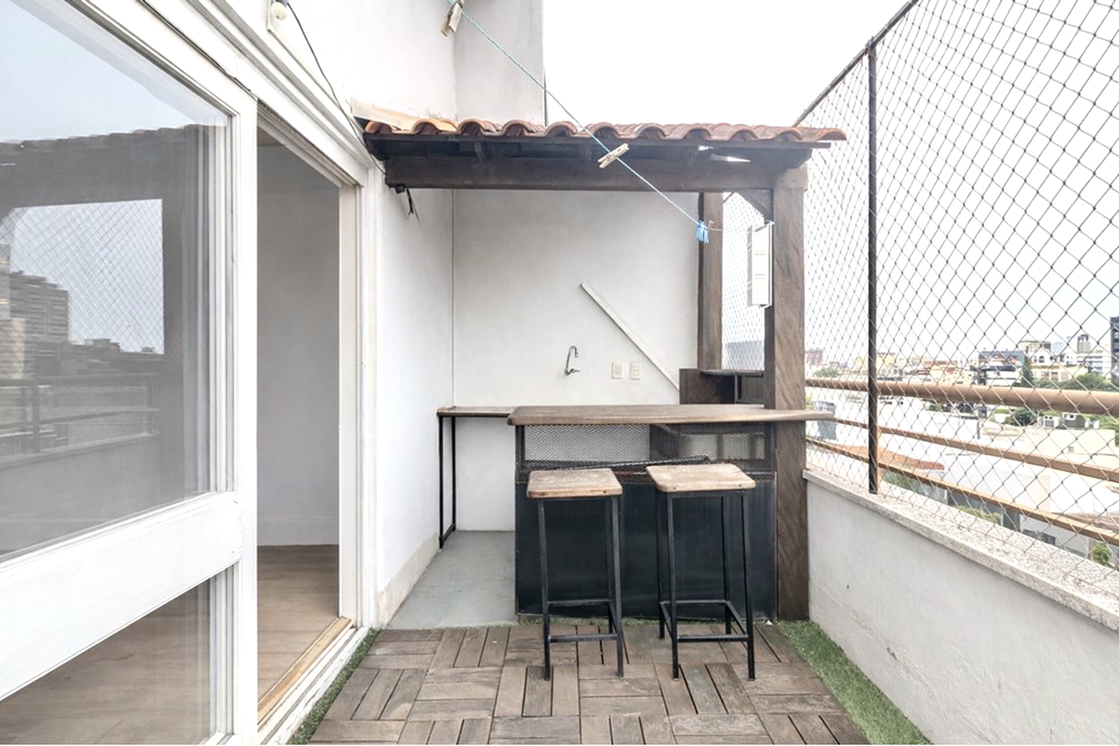 R$ 835.000 - COBERTURA DUPLEX - 121M2 - 1 DORM - SU&Iacute;TE - VISTA - 1 VAGA Avenida Goethe Porto Alegre - 