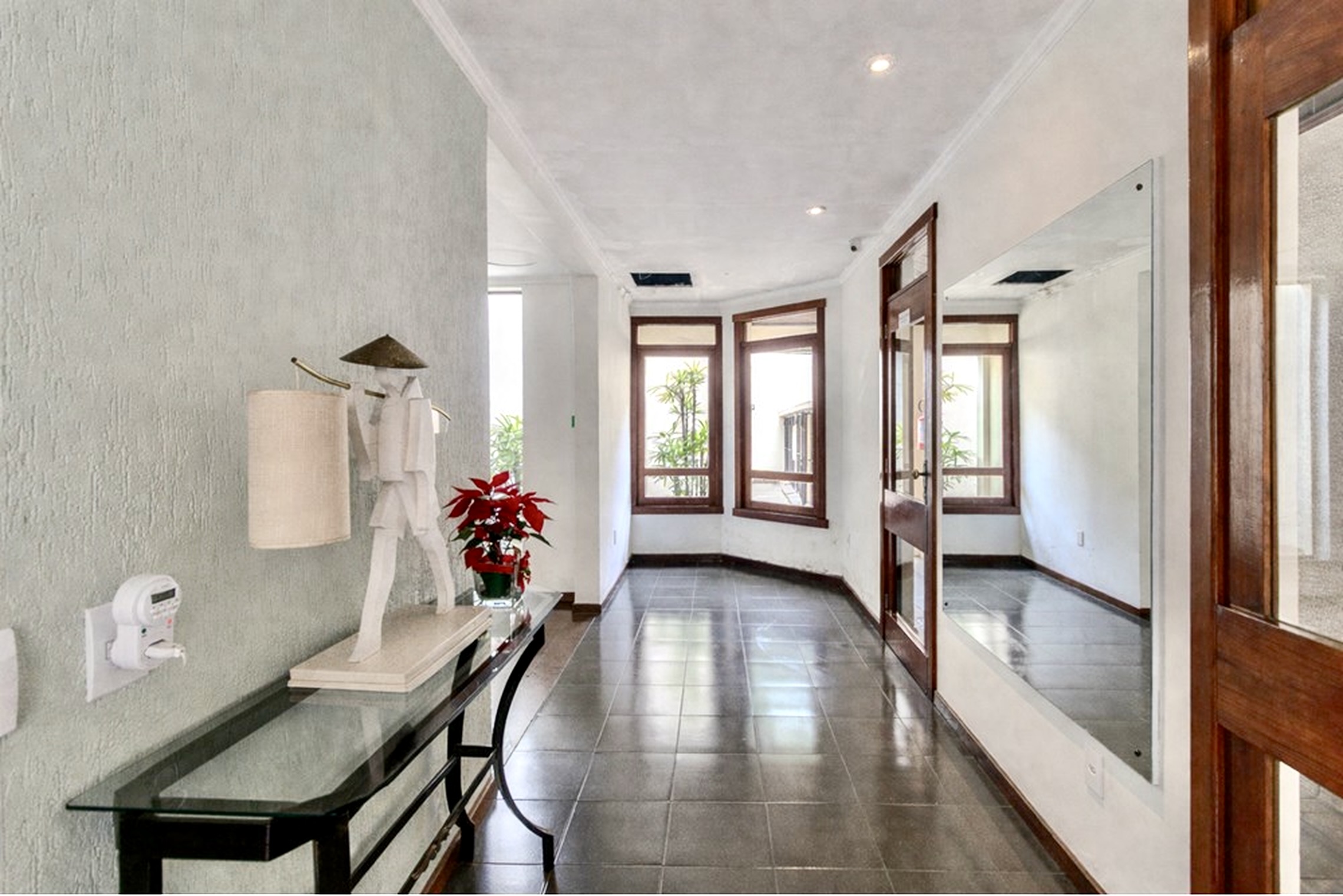 R$ 835.000 - COBERTURA DUPLEX - 121M2 - 1 DORM - SU&Iacute;TE - VISTA - 1 VAGA Avenida Goethe Porto Alegre - 