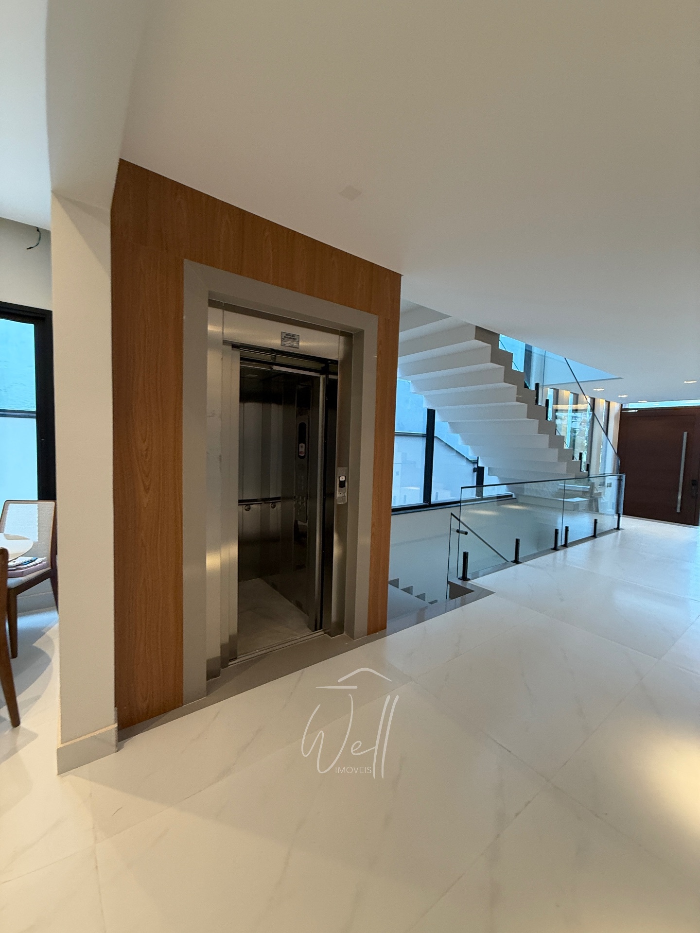 Mans&atilde;o rec&eacute;m constru&iacute;da no Swiss Park 550m2 - 04 Suites - 06 vagas Avenida Omar Daibert São Bernardo do Campo - 