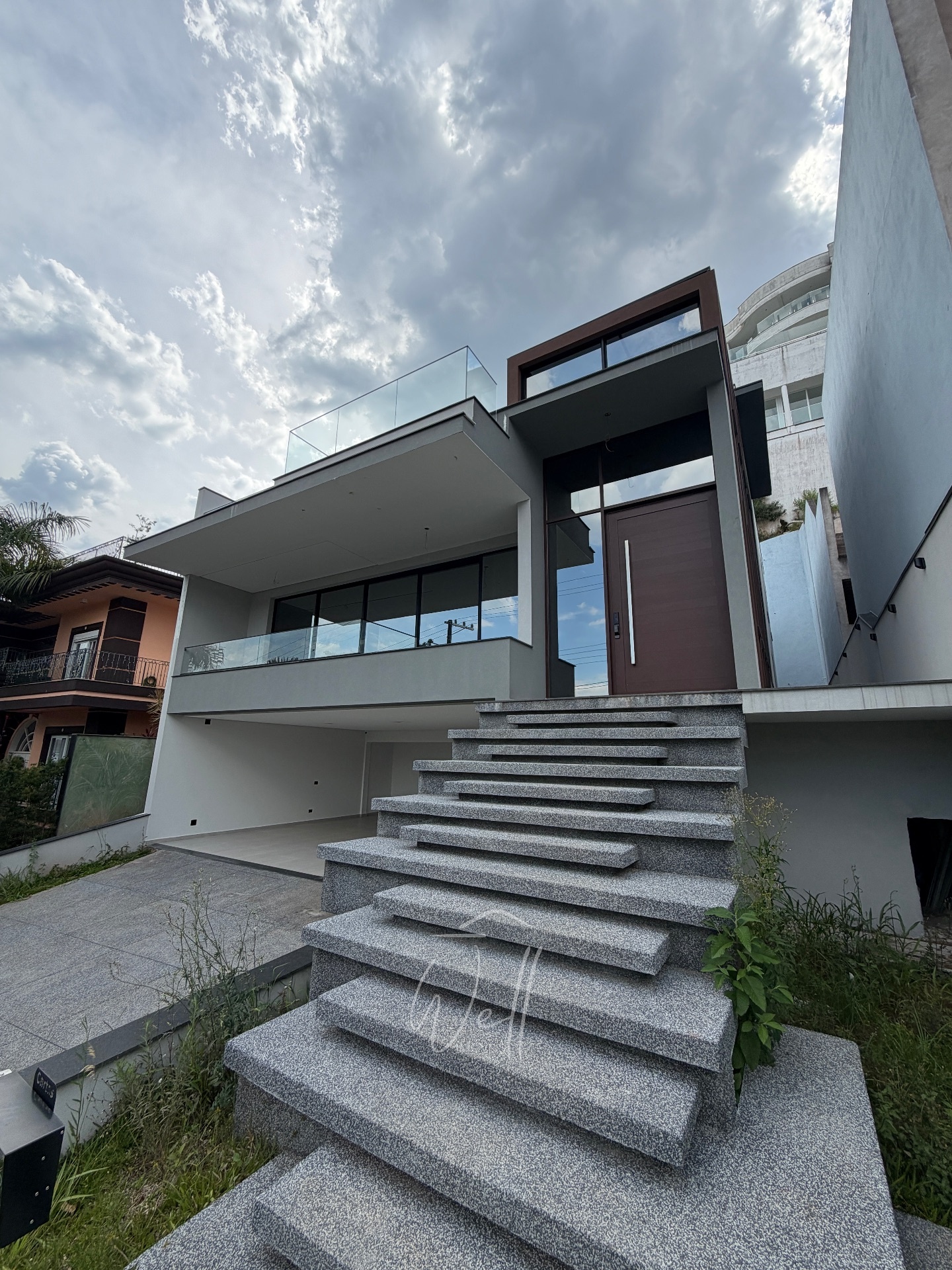 Mans&atilde;o rec&eacute;m constru&iacute;da no Swiss Park 550m2 - 04 Suites - 06 vagas Avenida Omar Daibert São Bernardo do Campo - 